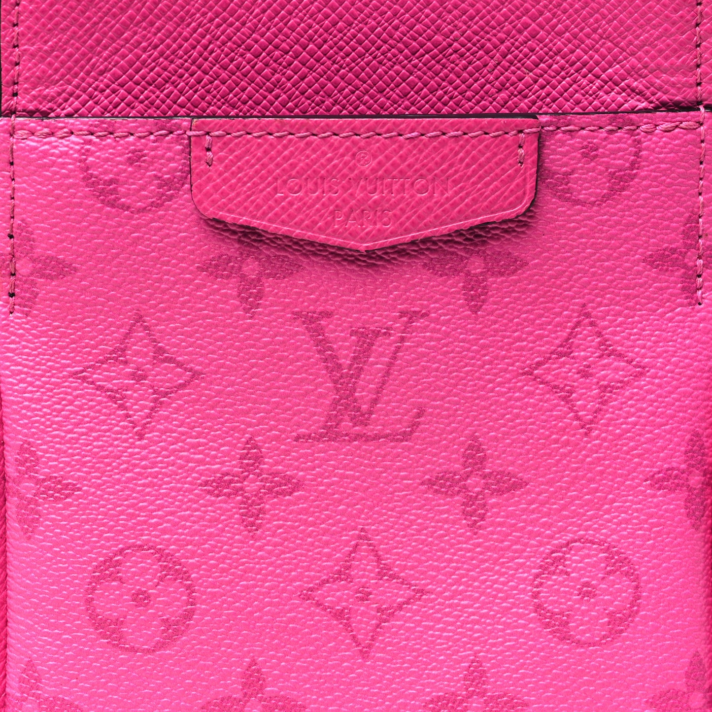 Taigarama Outdoor Slingbag Fuchsia
