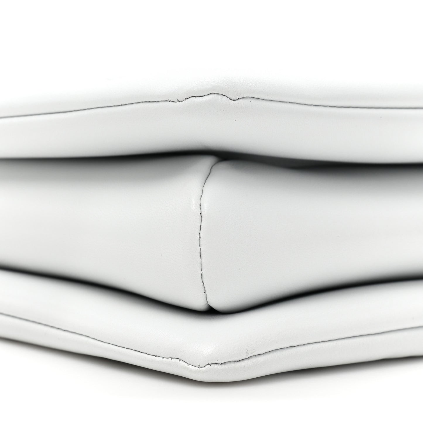 Lambskin Embossed Monogram LV H32 PM White
