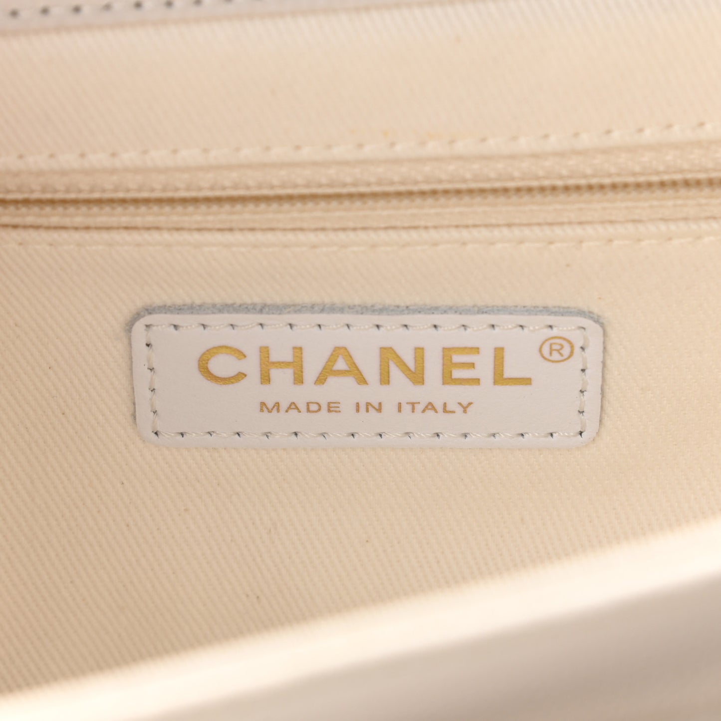 Caviar Quilted Small Business Affinity Flap White
