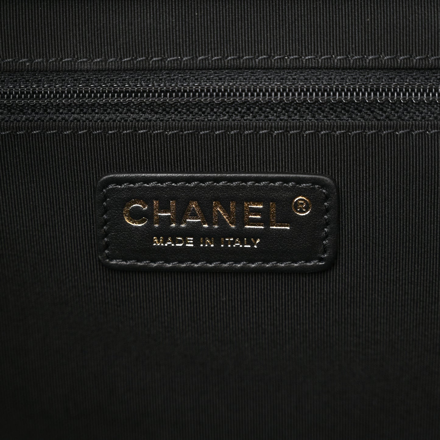 Bullskin Stitched Medium Shopping Bag Black