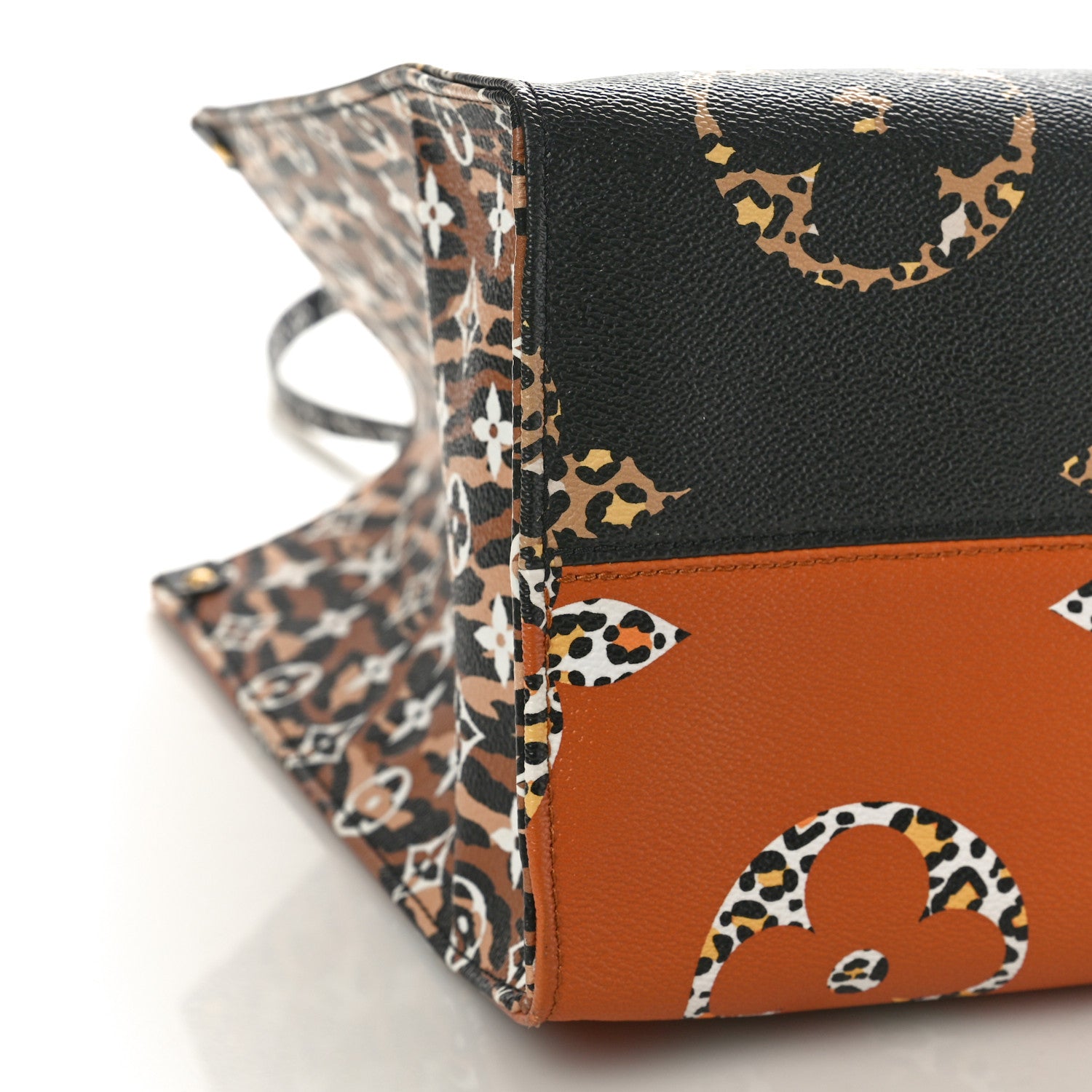 Louis Vuitton Monogram Giant Jungle Onthego GM Black 8 of 9