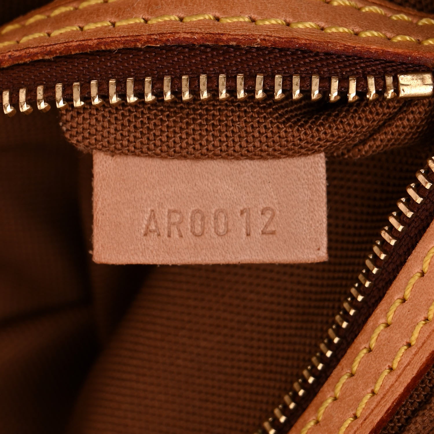 Louis Vuitton Monogram Trotteur 7 of 10