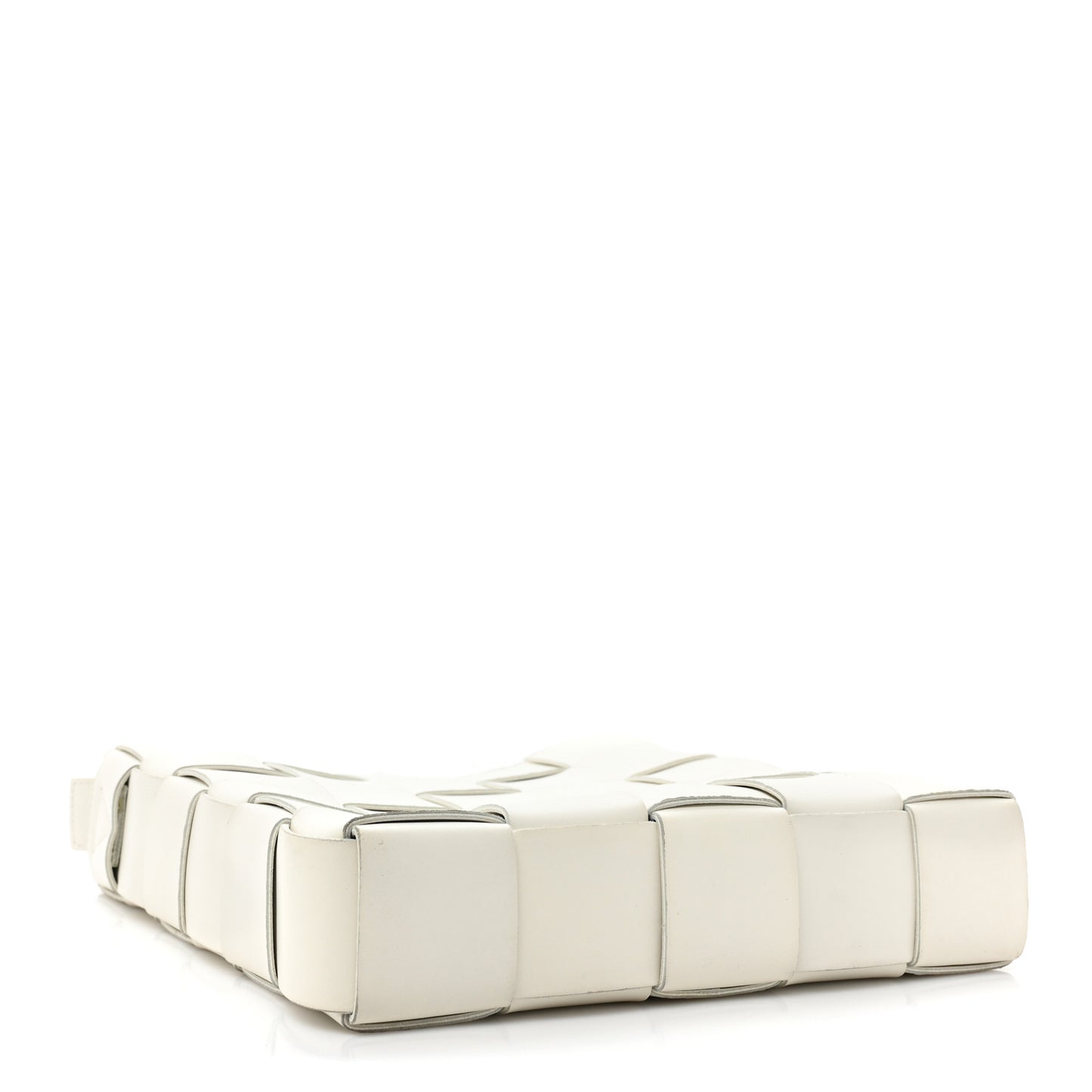 Lambskin Maxi Intrecciato Cassette Messenger Chalk
