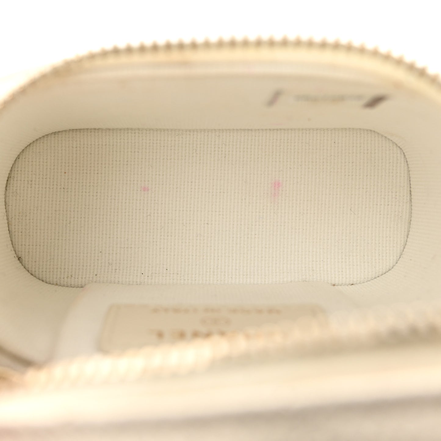 Caviar Quilted Small Handle With Care Vanity Case With Chain White