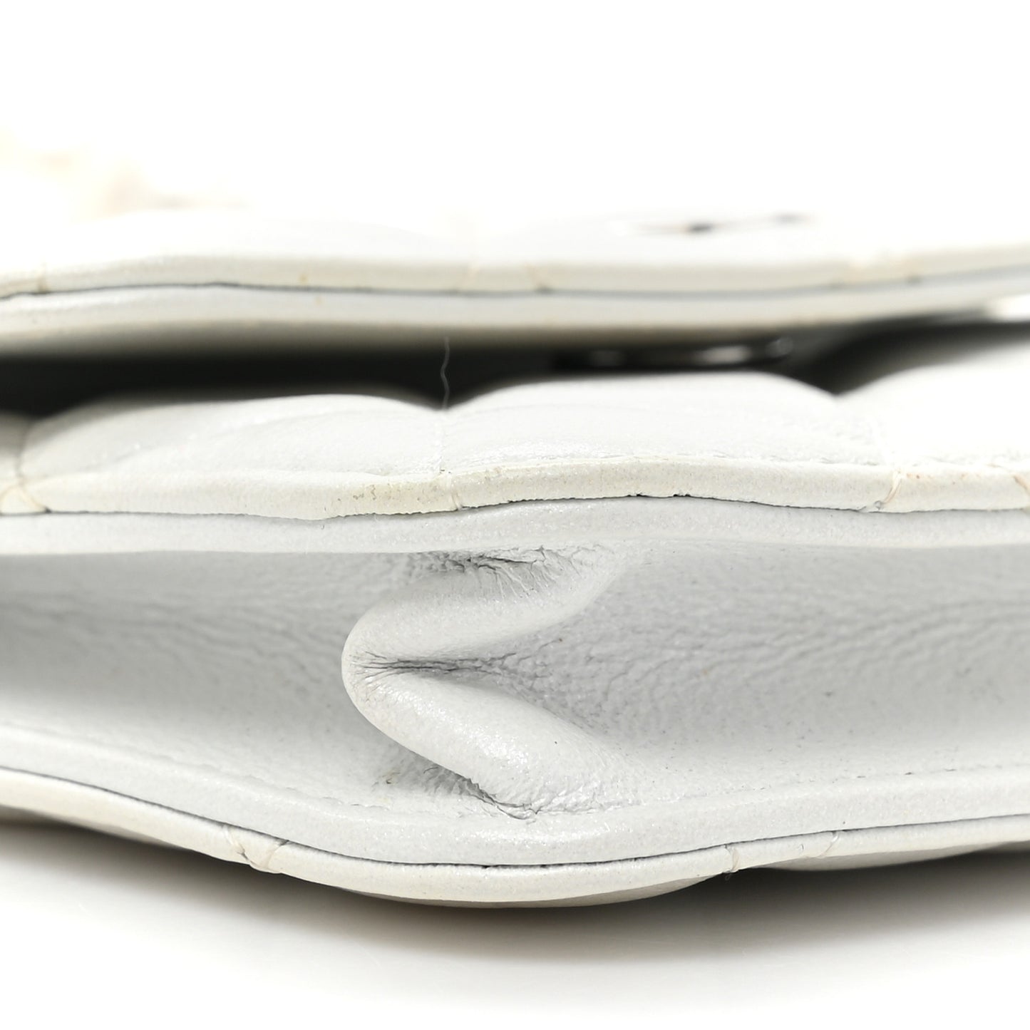 Calfskin Quilted Maxi Pearls Clutch With Chain White