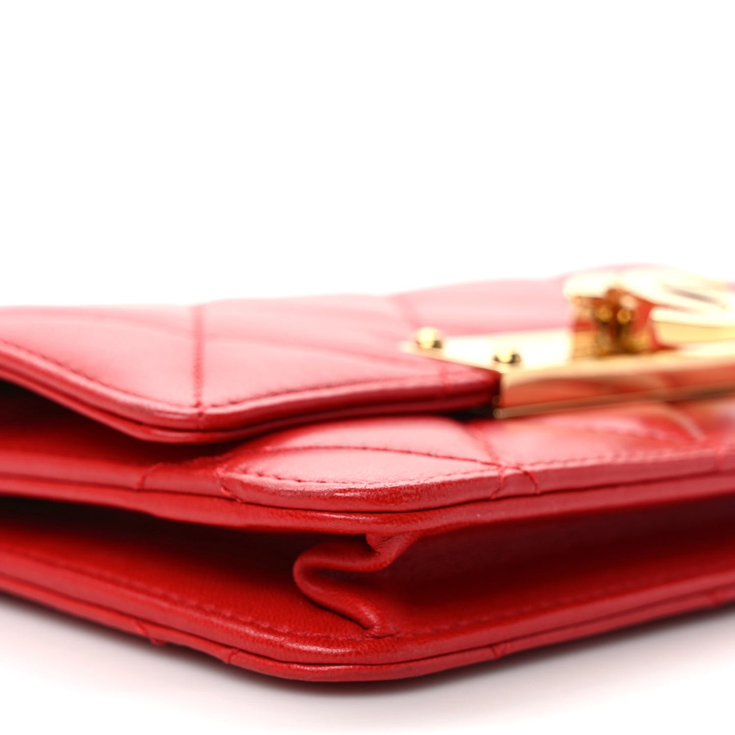 Lambskin Quilted Golden Class Wallet on Chain WOC Red