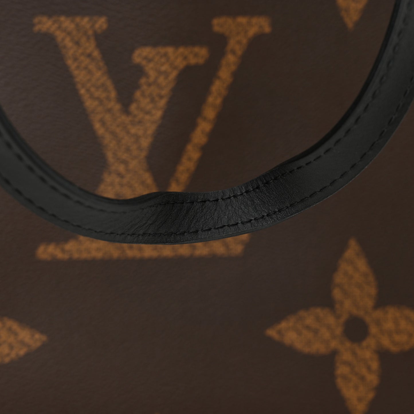 Reverse Monogram Giant Onthego GM