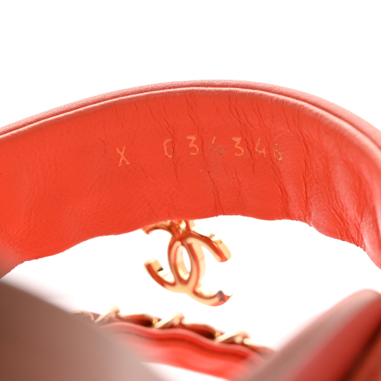 Calfskin Chain CC Thong Flat Sandals 38 Coral