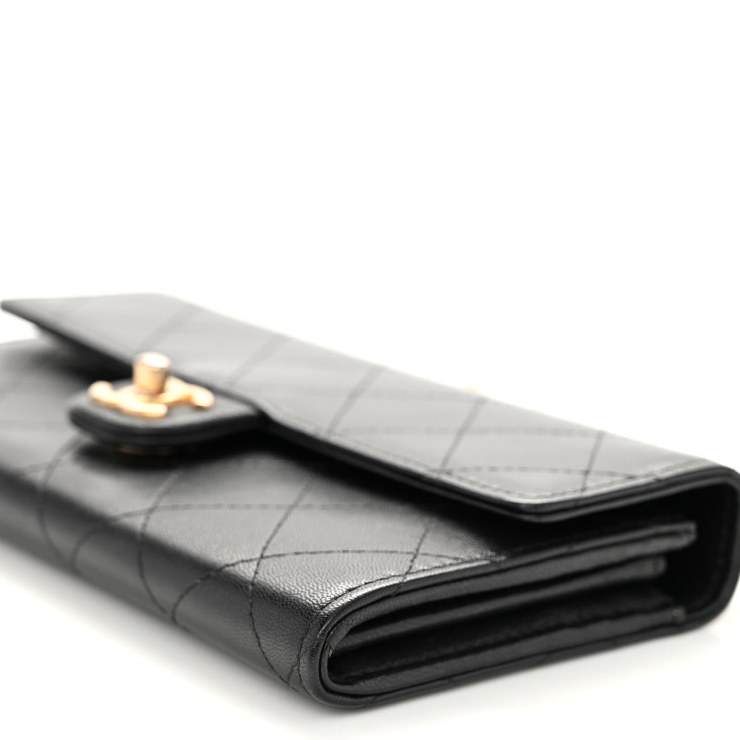 Lambskin Quilted Chic Pearls Clutch With Chain Black