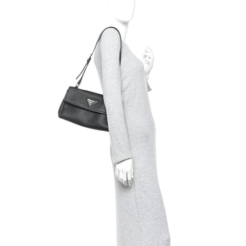 Vitello Daino Soft Flap Shoulder Bag Black