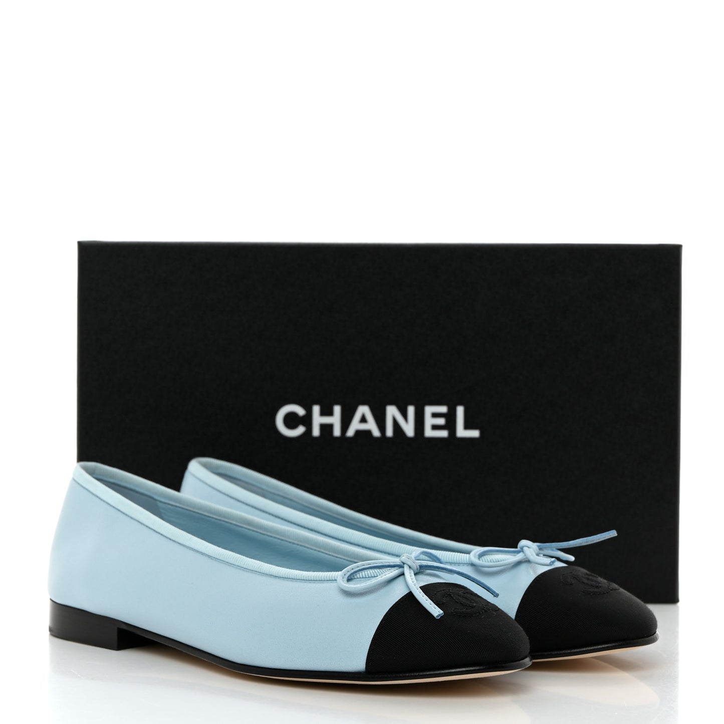 Lambskin Grosgrain Cap Toe CC Ballerina Flats 37.5 Light Blue Black