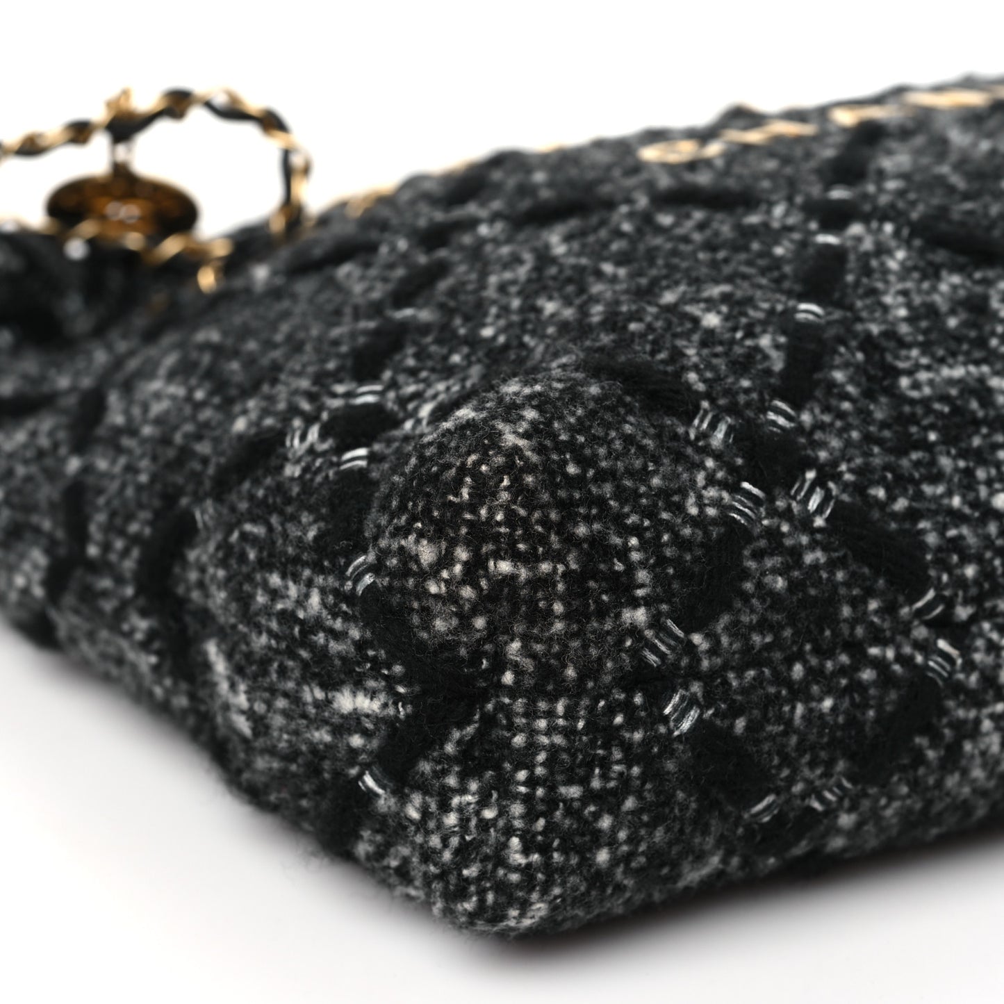 Tweed Quilted Chanel 22 Black Ecru