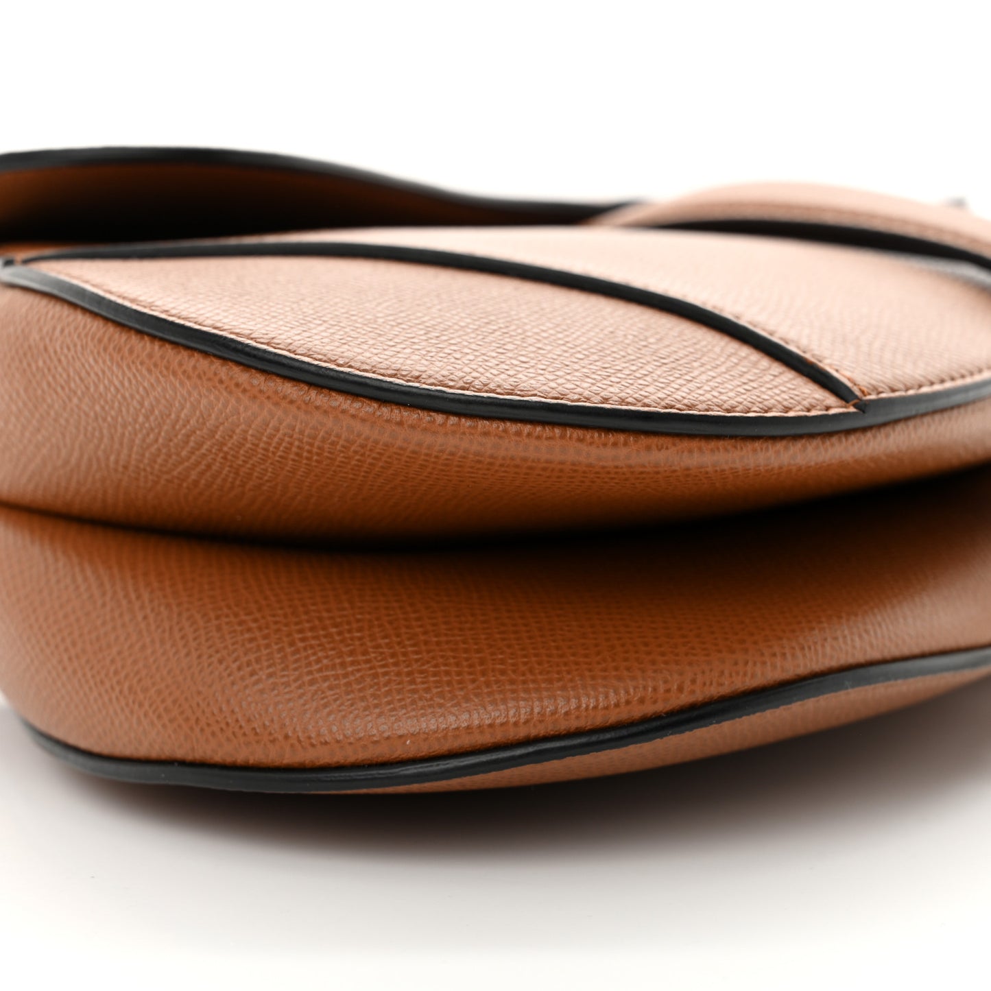 Grained Calfskin Saddle Bag Camello