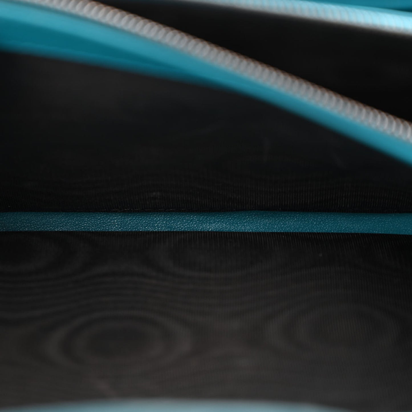 Velvet Matelasse GG Marmont Chain Wallet Pavone Cyan