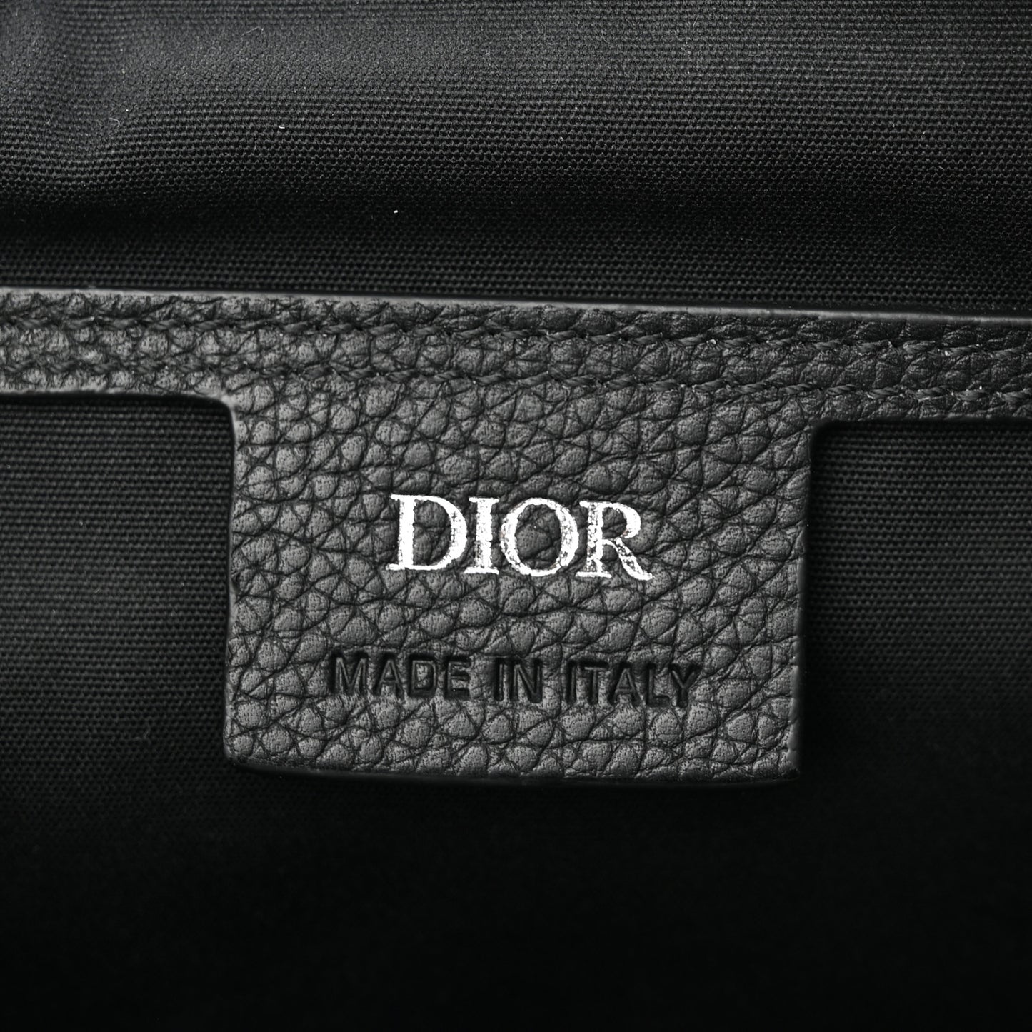 Grained Calfskin Oblique Saddle Messenger Black