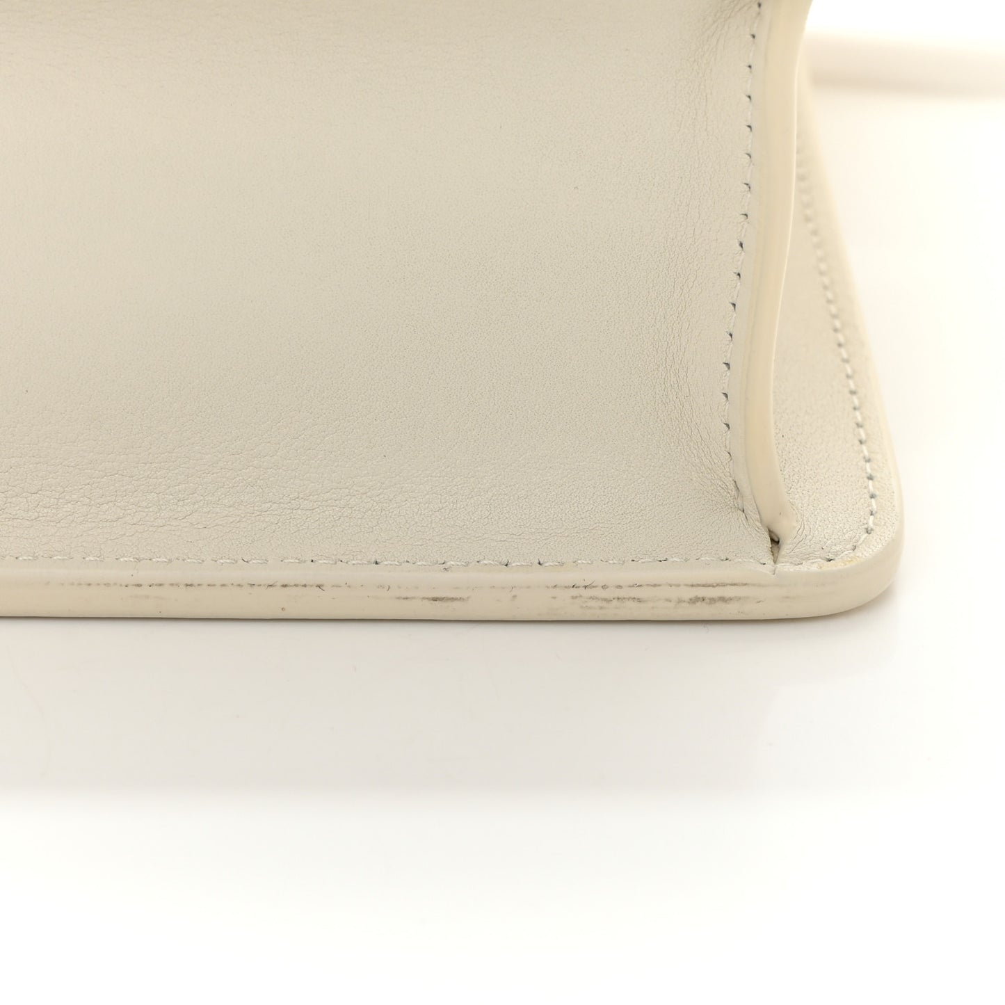 Box Calfskin 30 Montaigne Flap Bag Latte