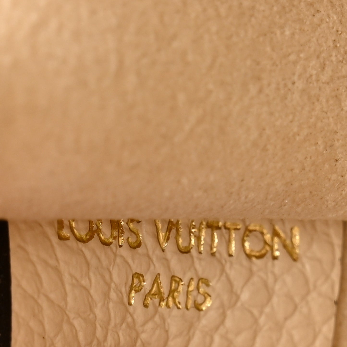 Empreinte Monogram Giant Neverfull MM Pochette Cream