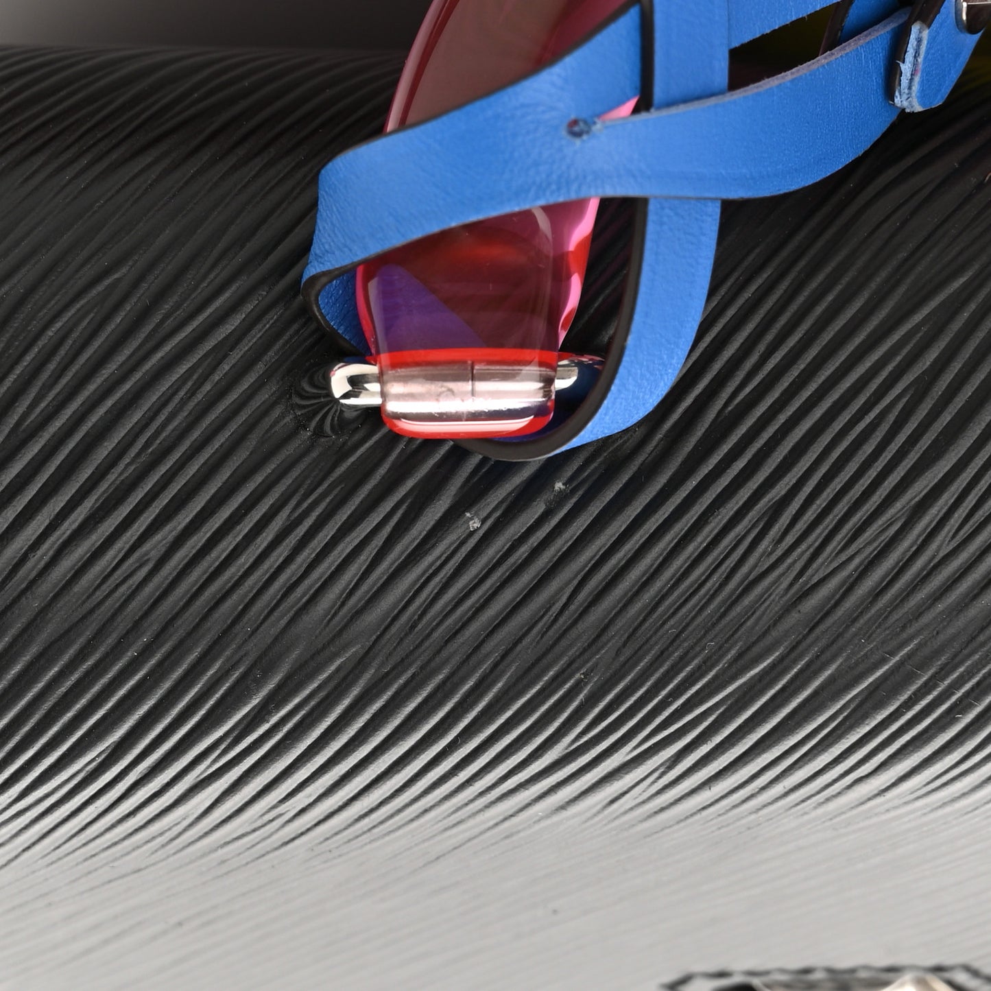 Epi Twist Short Handle Shoulder Bag Black Rose