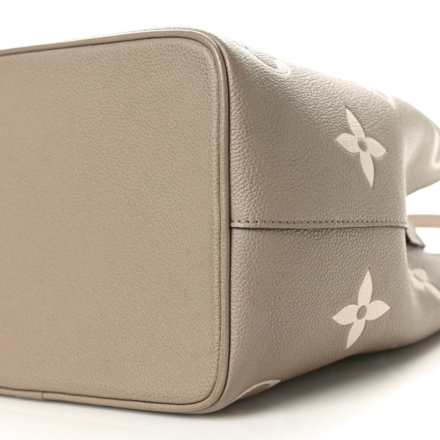 Empreinte Monogram Giant Neonoe MM Tourterelle Creme