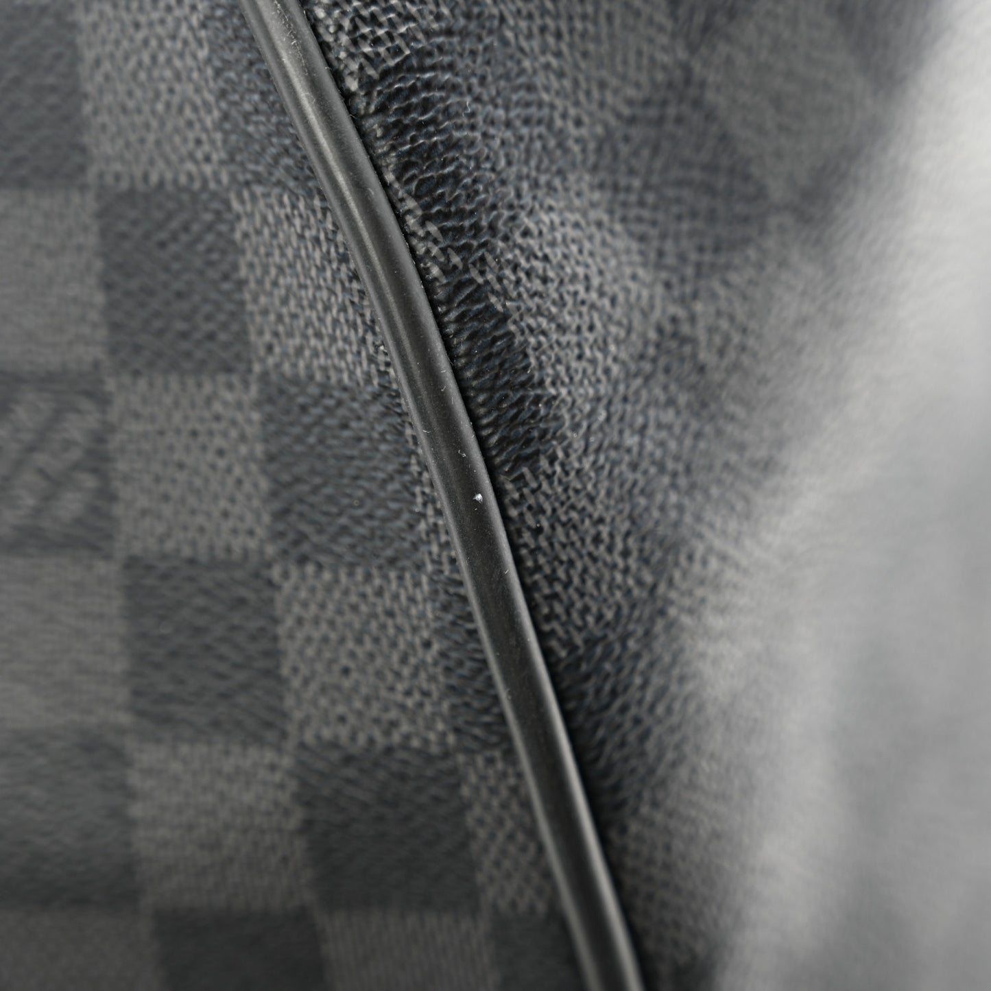Damier Graphite Neo Eole 65