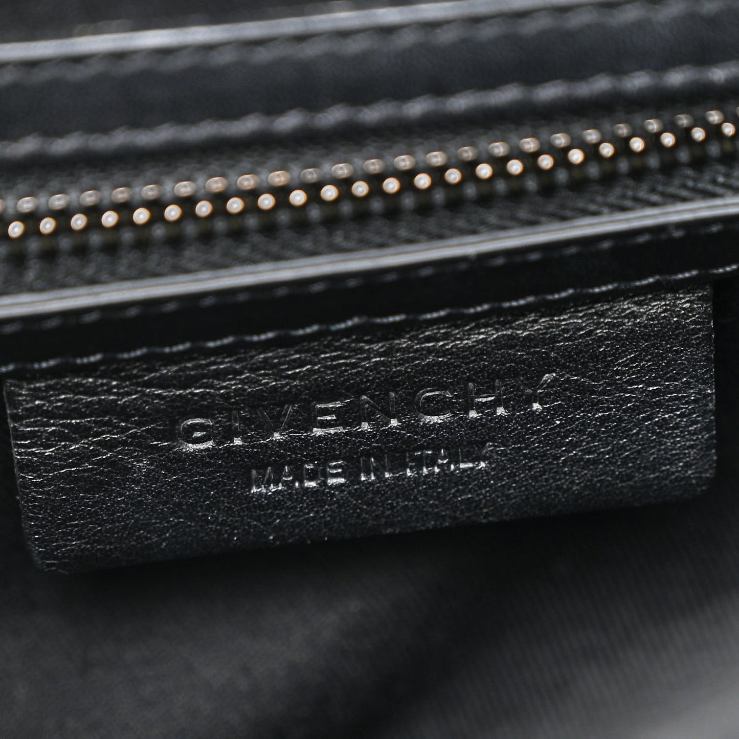 Calfskin Crocodile Embossed Medium Lucrezia Black