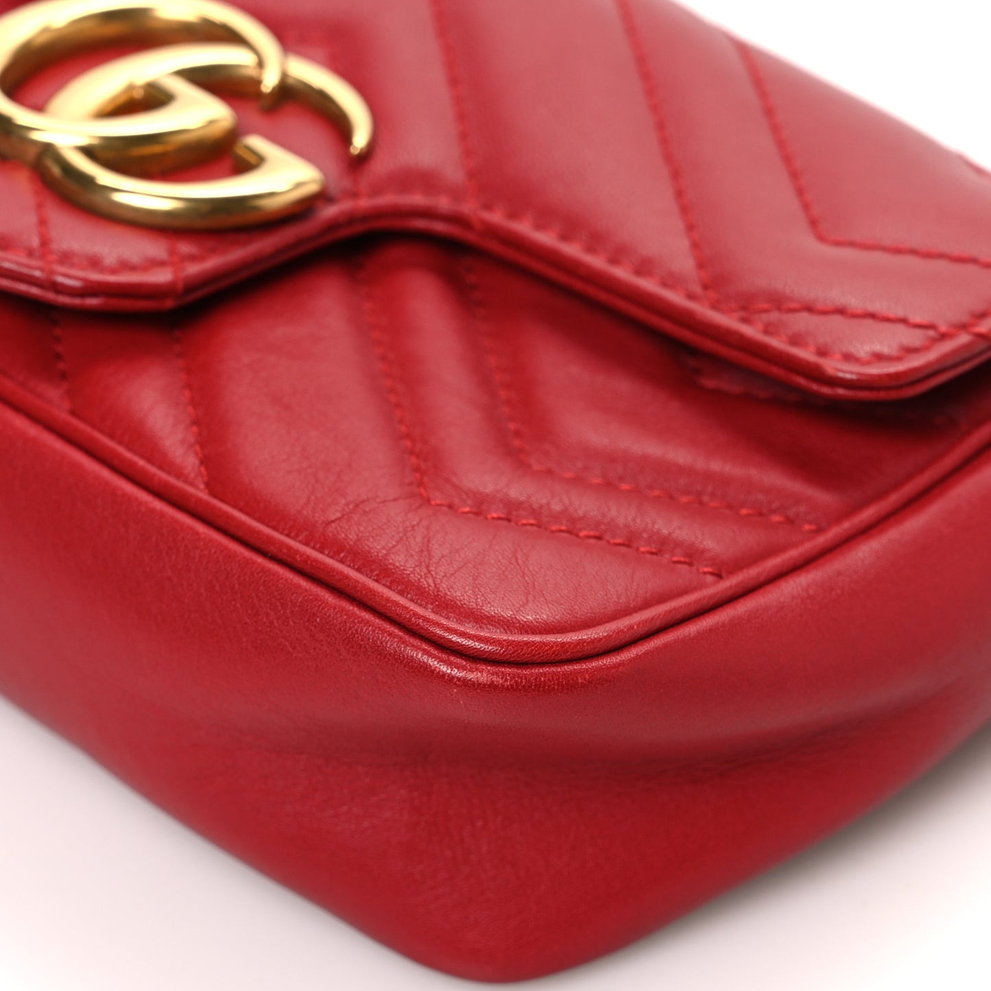 Calfskin Matelasse Super Mini GG Marmont Shoulder Bag Hibiscus Red