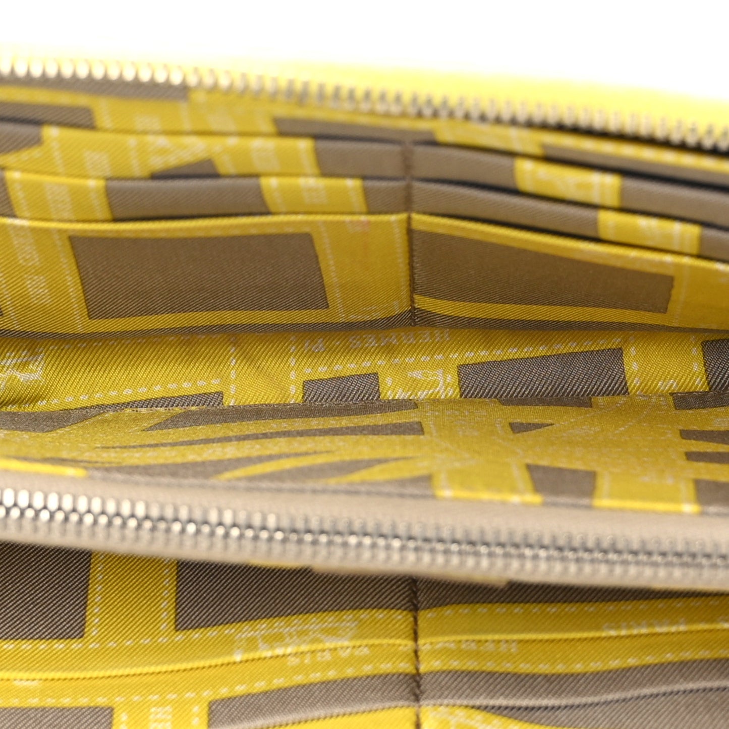 Epsom Silk'In Wallet Soufre