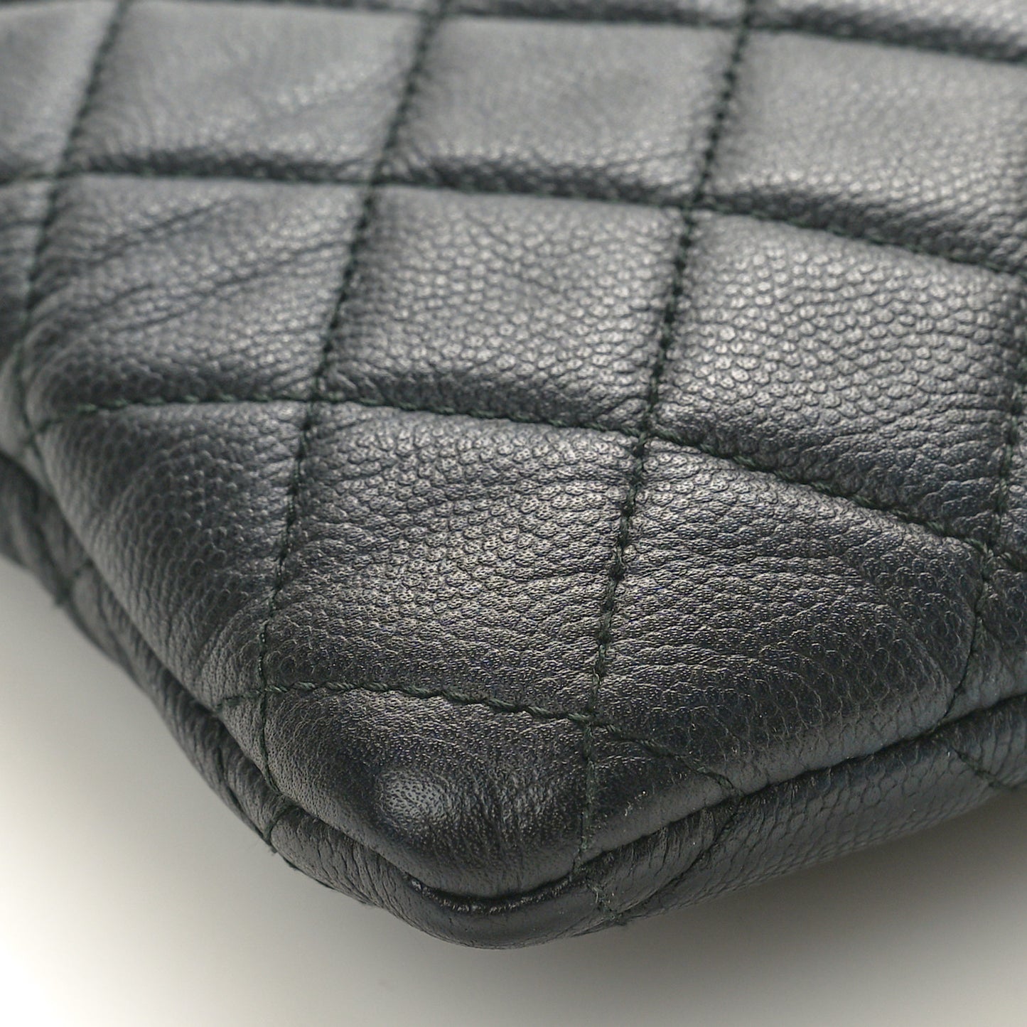 Caviar Quilted Large Boy Cosmetic Case Black