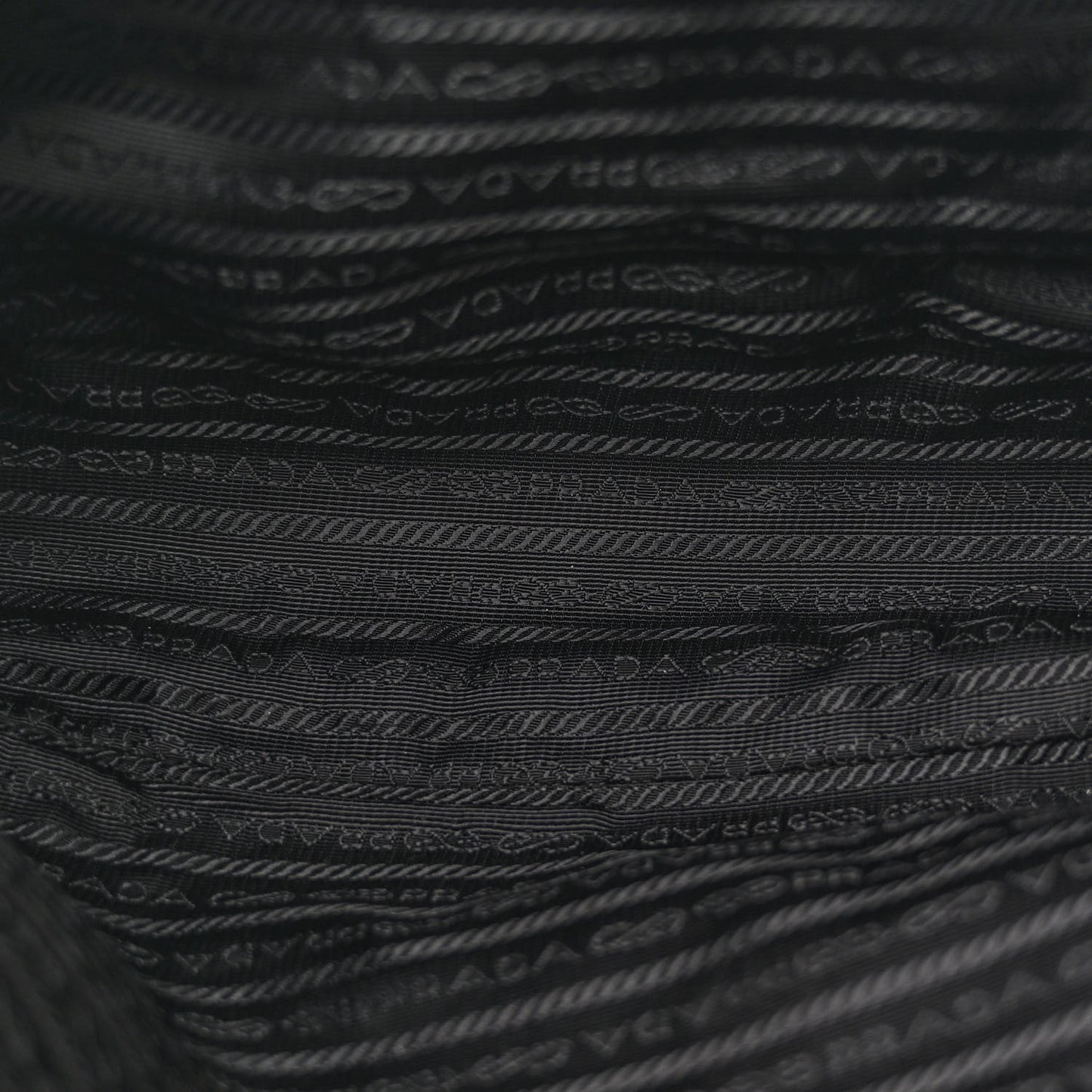 Vitello Daino Tote Black