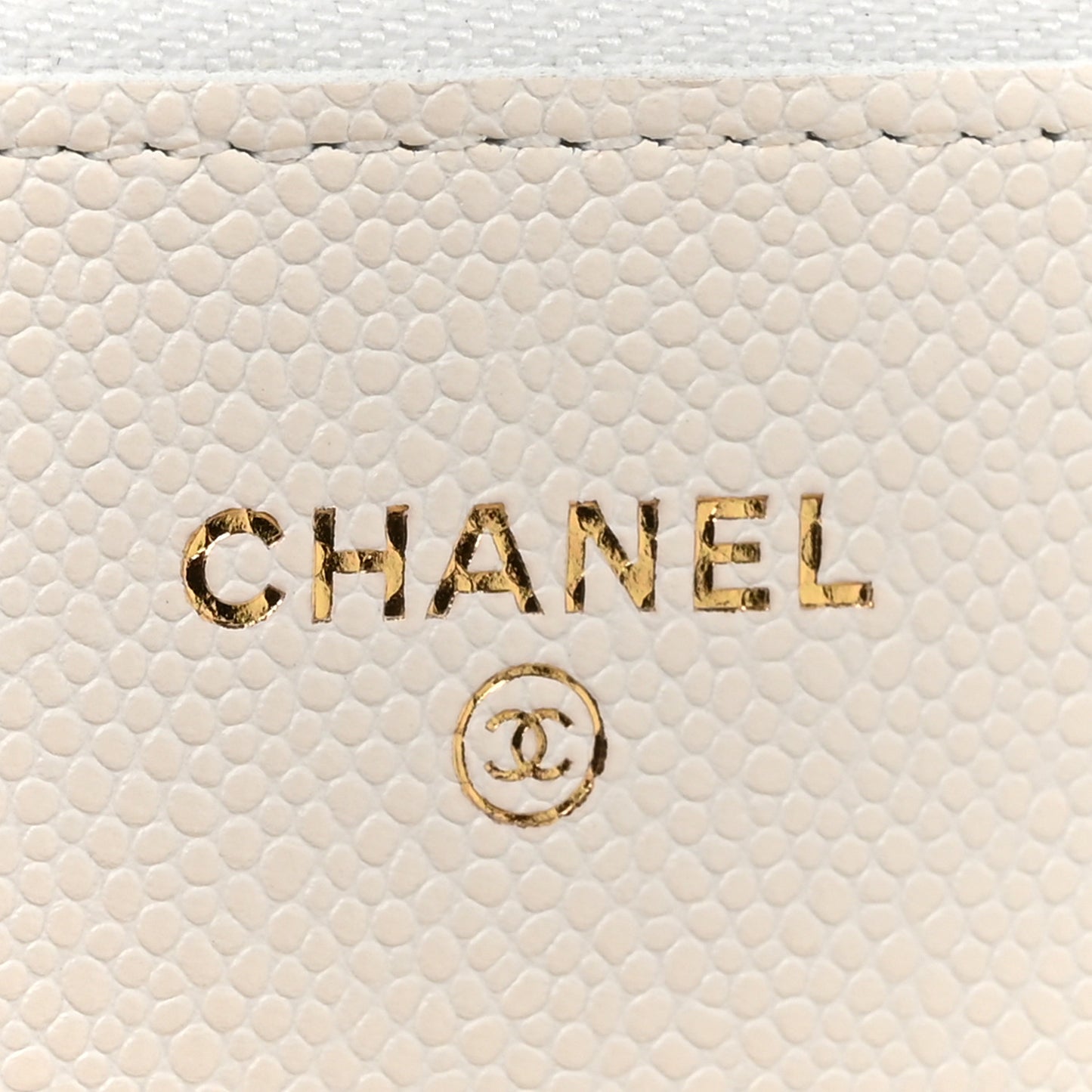 Caviar Quilted Wallet On Chain WOC White