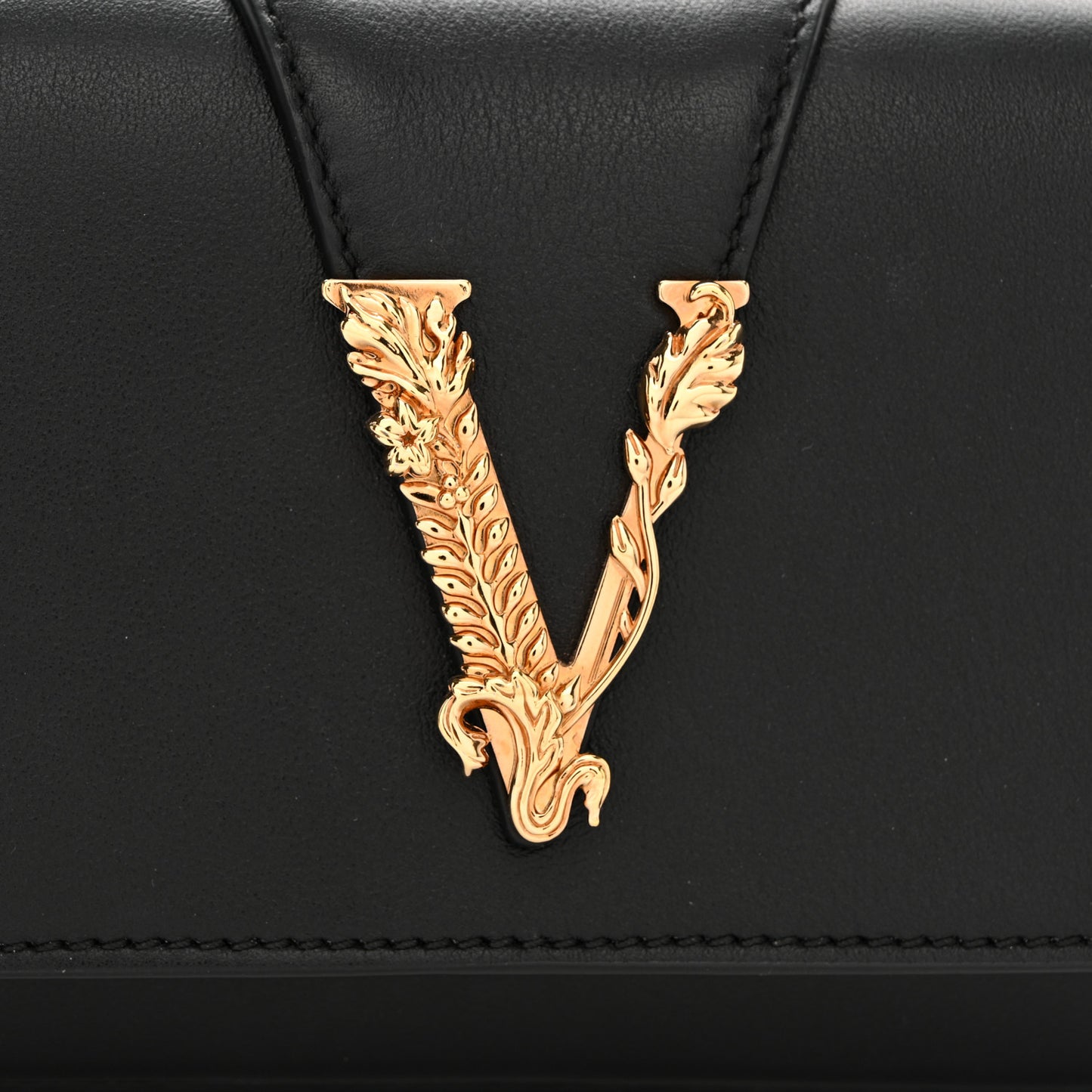 Vitello Virtus Crossbody Black