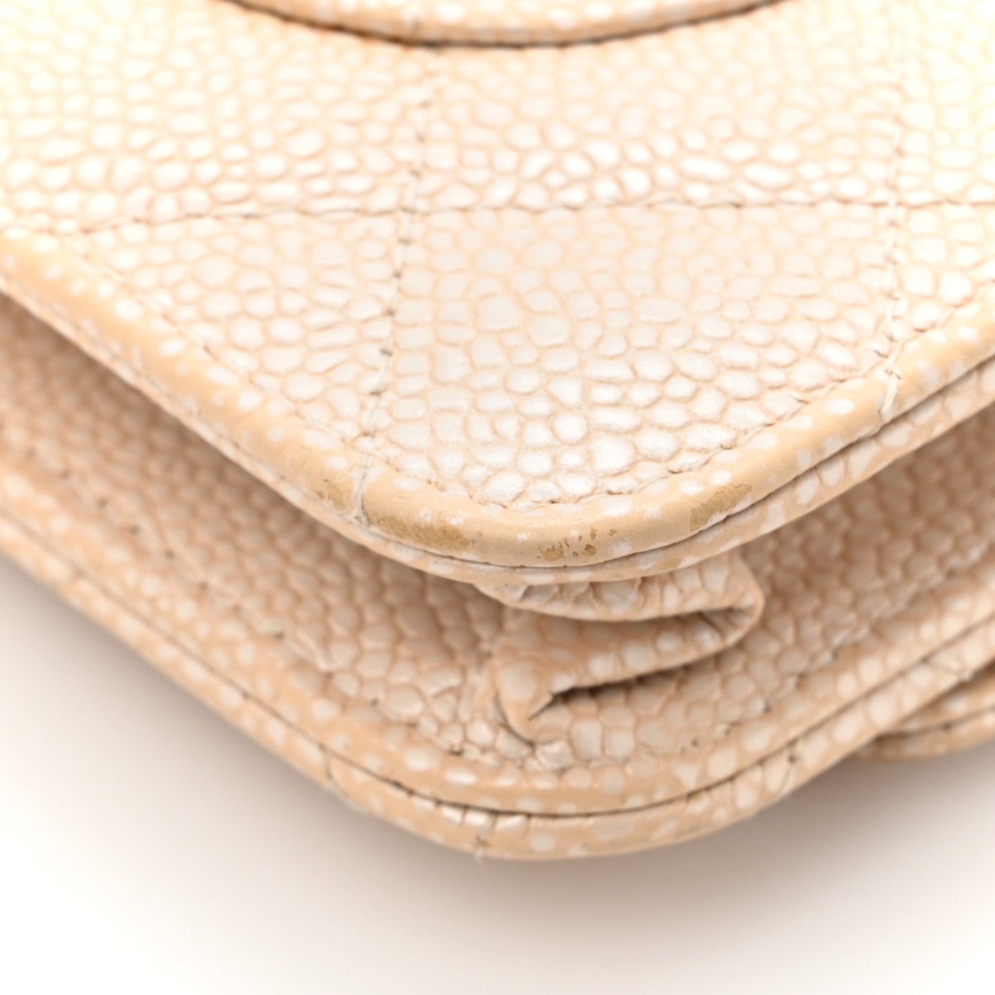 Pearly Caviar Quilted Wallet On Chain WOC Beige