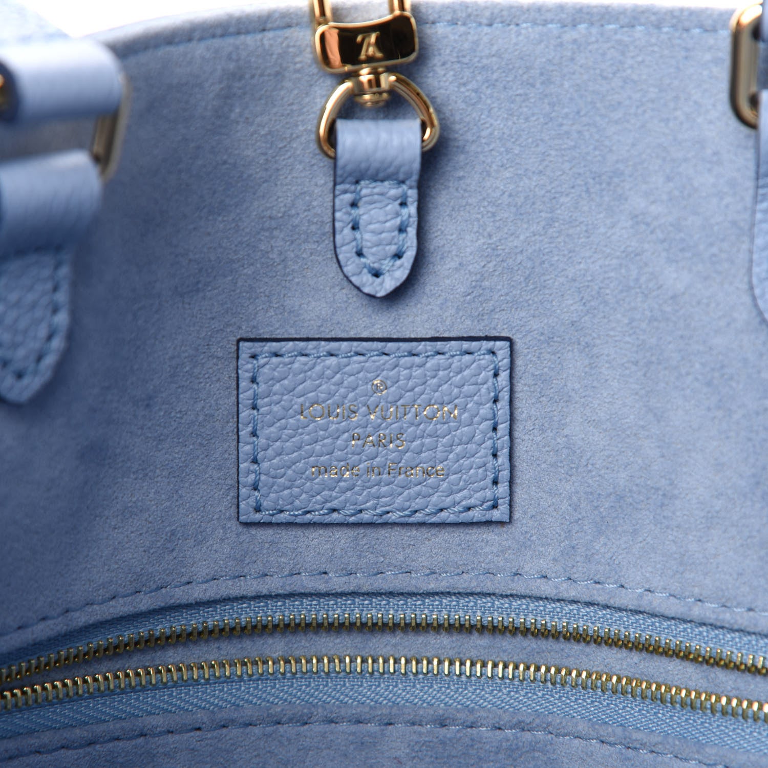 Louis Vuitton Empreinte Monogram Giant By The Pool Onthego MM Summer Blue 8 of 10