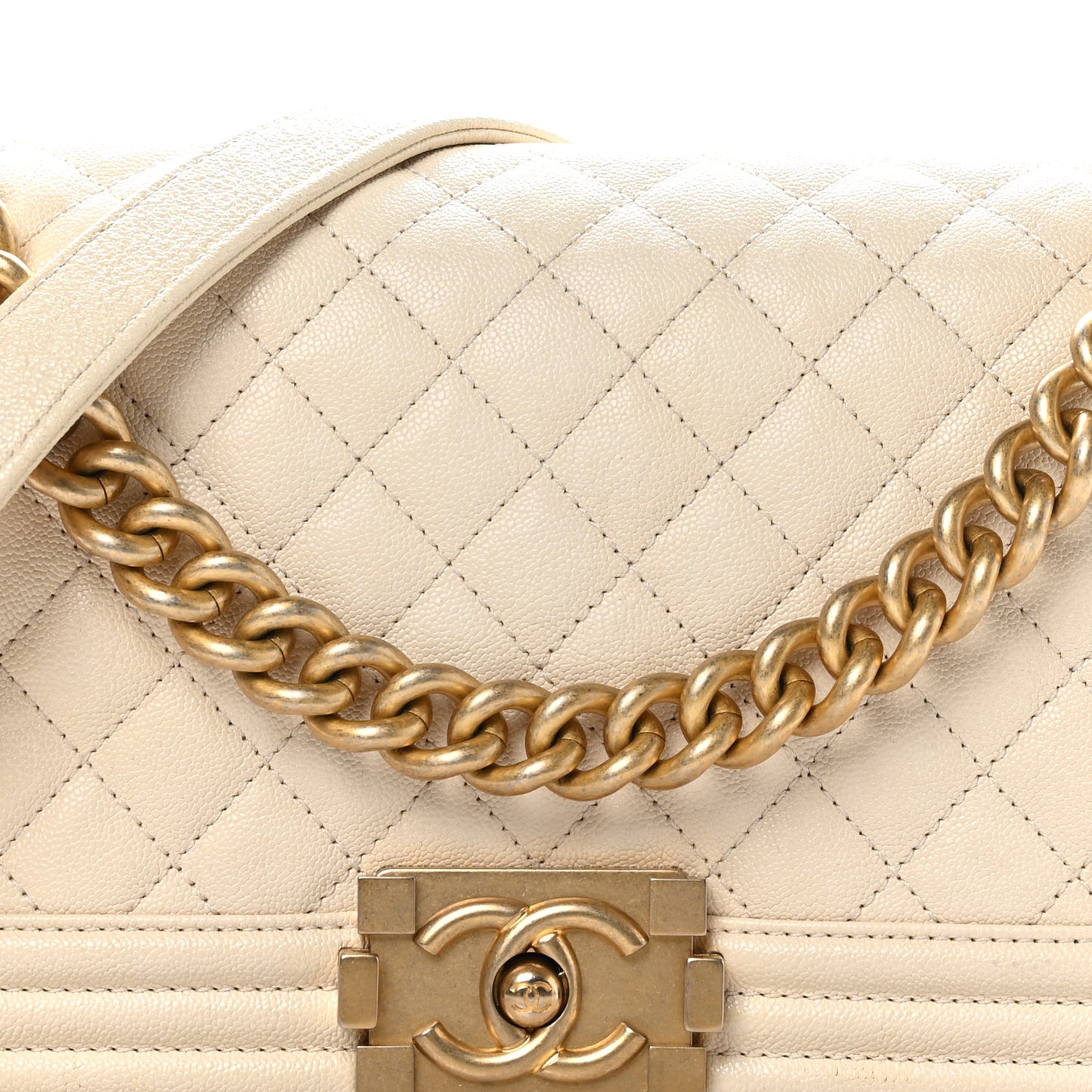 Caviar Quilted Medium Boy Flap White