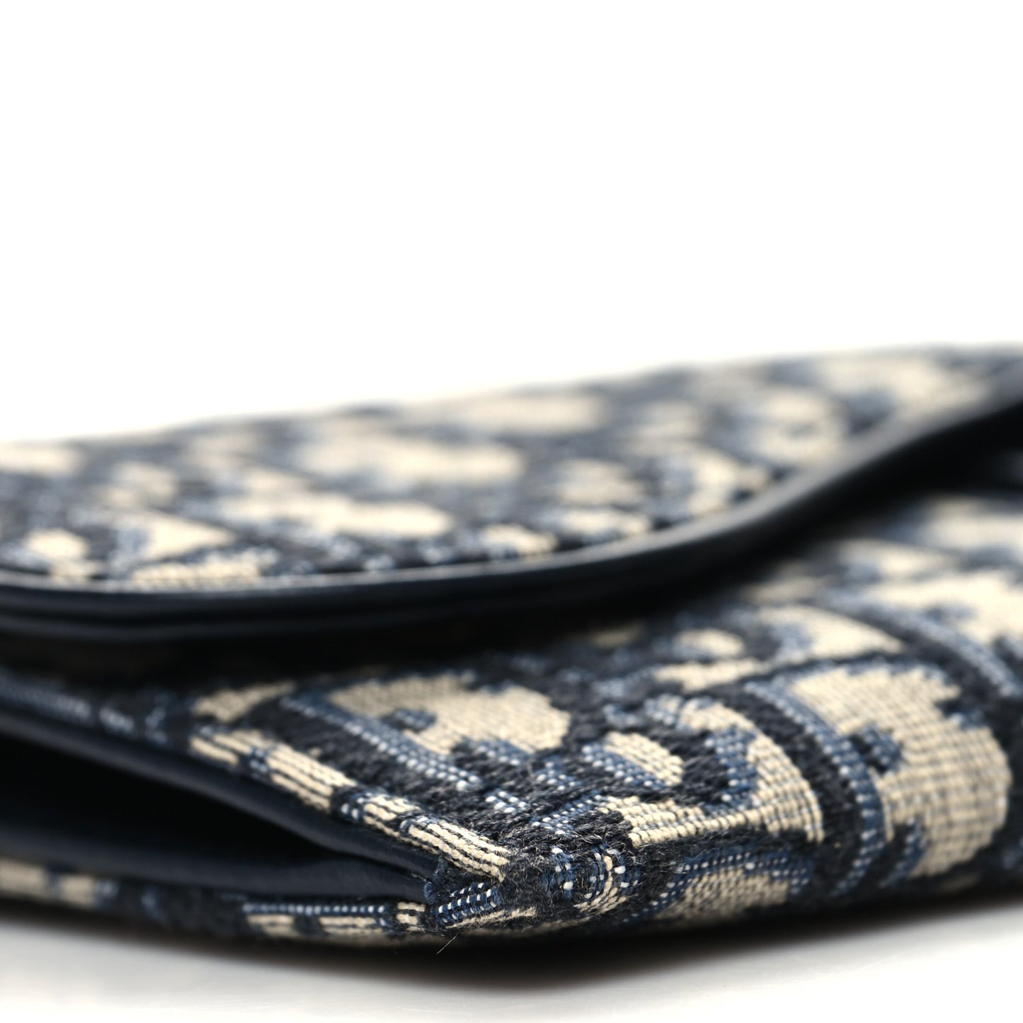 Oblique Saddle Chain Long Wallet Blue