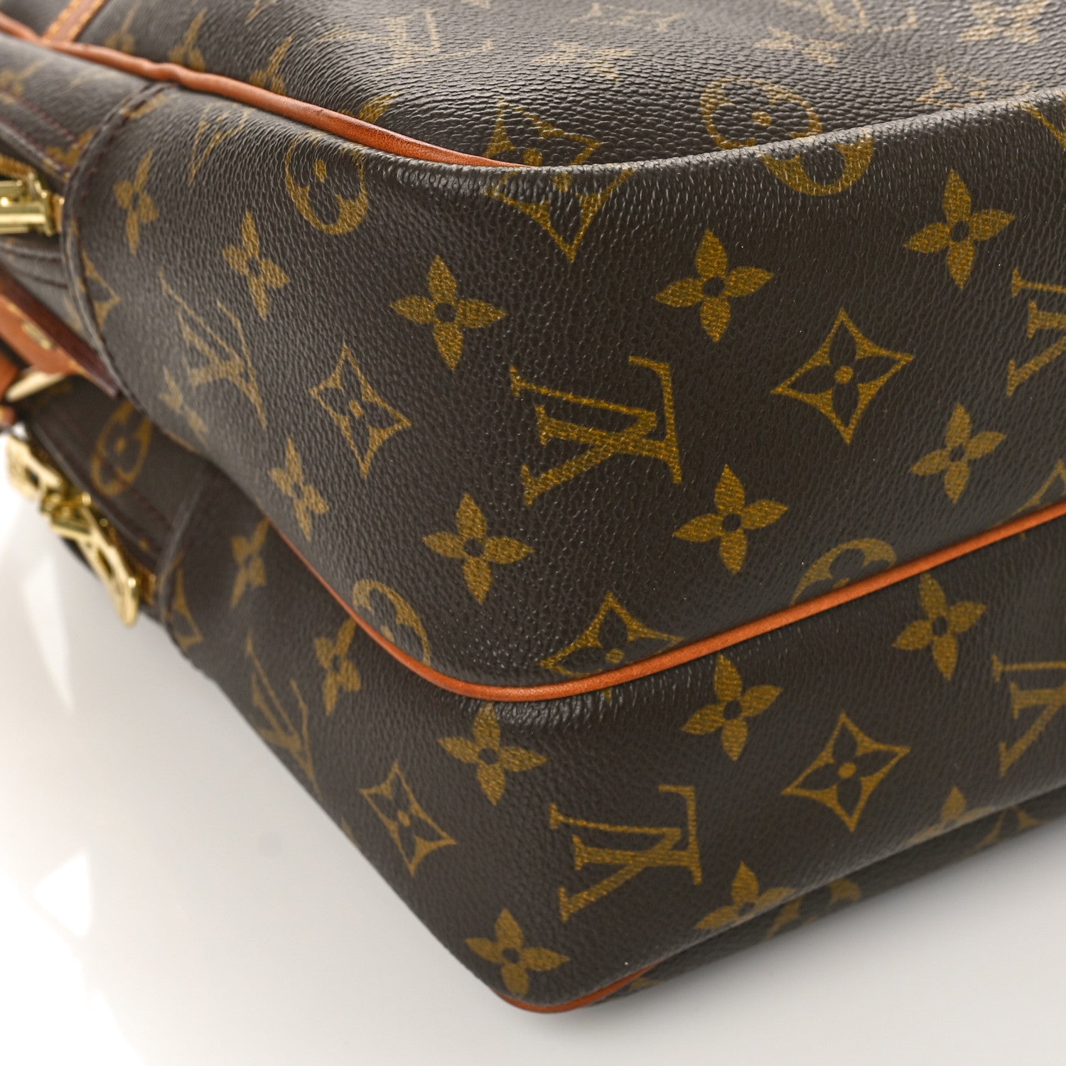 Louis Vuitton Monogram Reporter GM 6 of 7