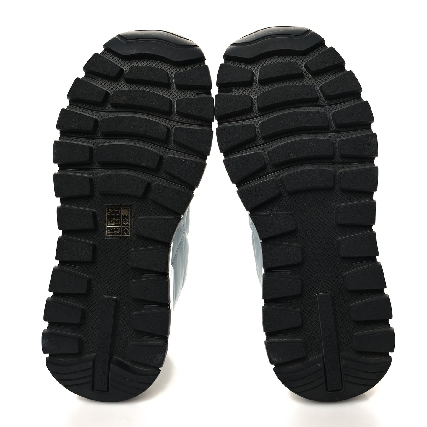 Re-Nylon Piuma Metal Triangle Logo Quilted 45mm Sneakers 39.5 Fiordaliso