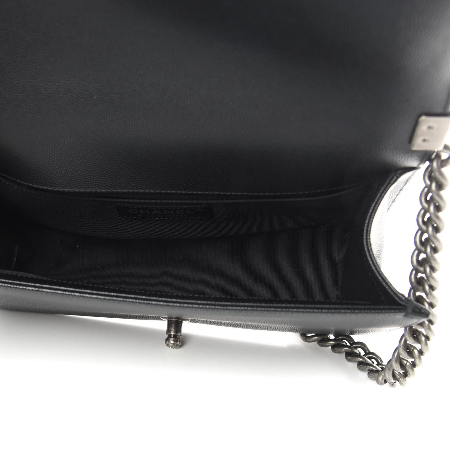 Caviar Quilted Medium Boy Flap Black