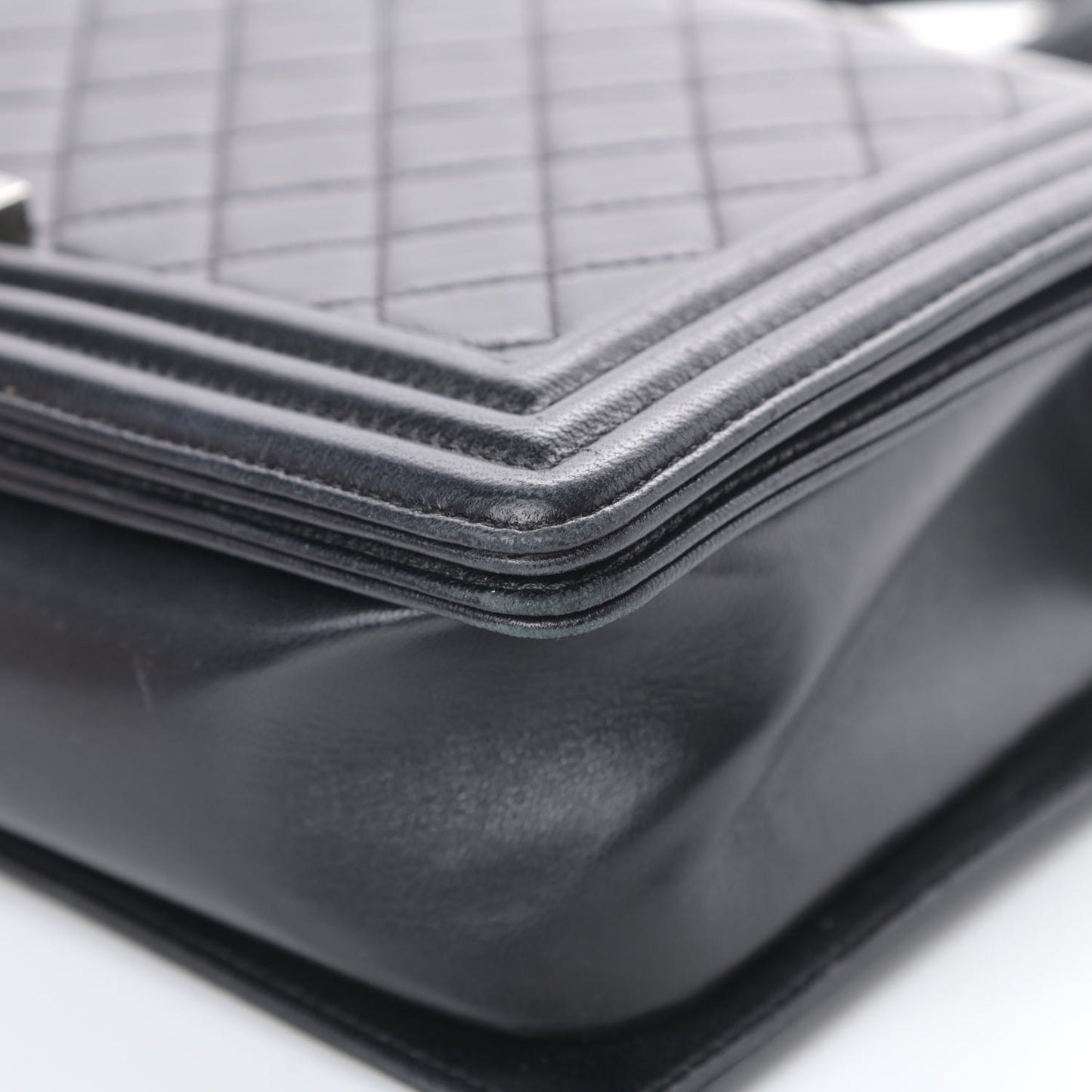Lambskin Quilted New Medium Boy Flap Black