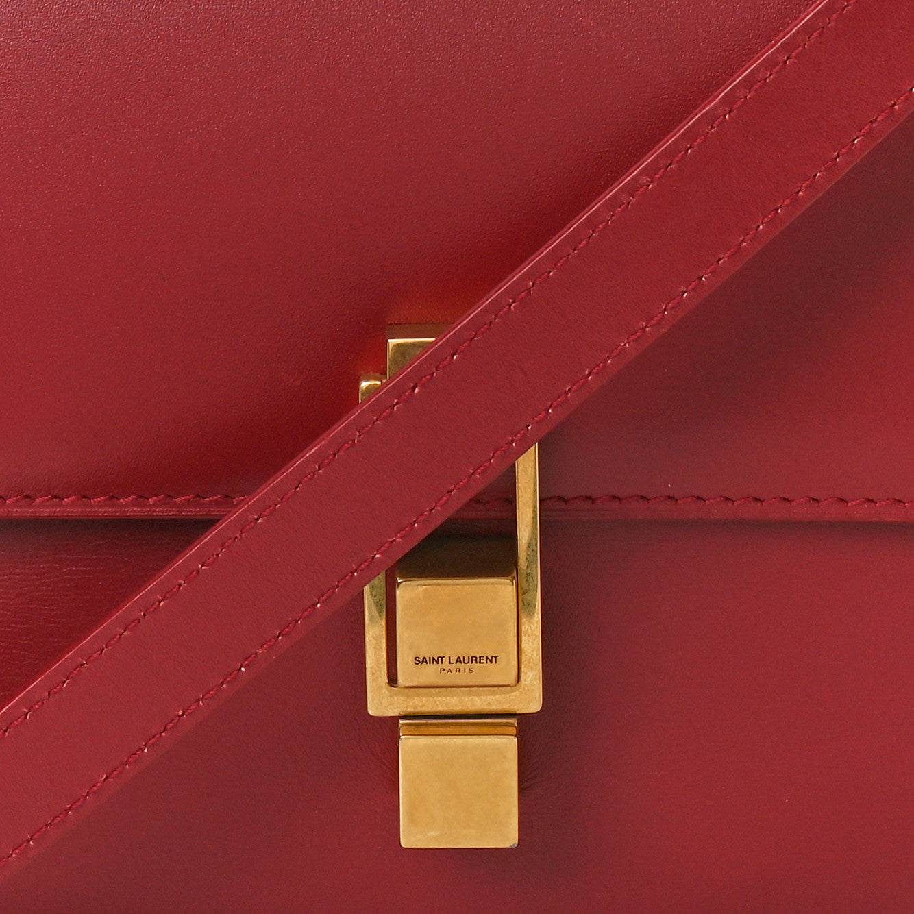 Box Calfskin Le Carre Satchel Opyum Red