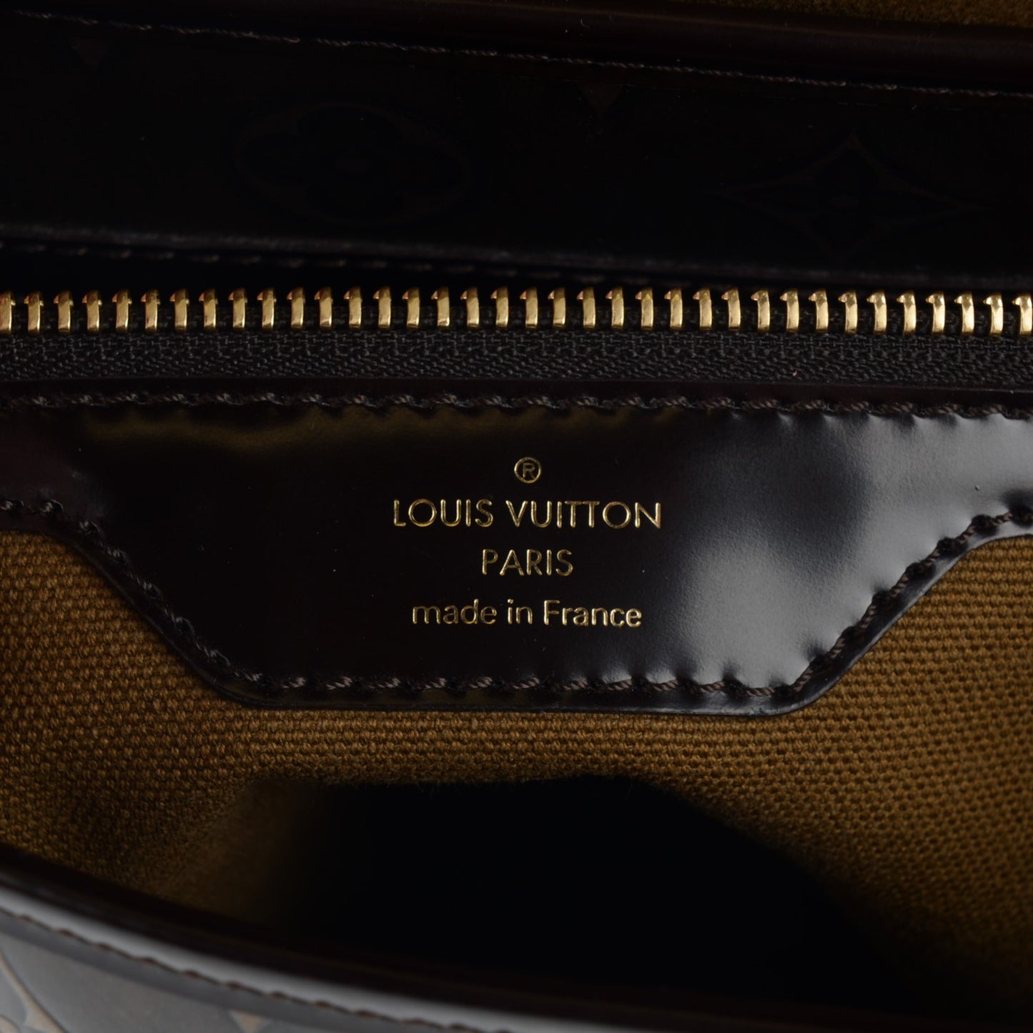 Monogram Embossed Sergent GM Bronze