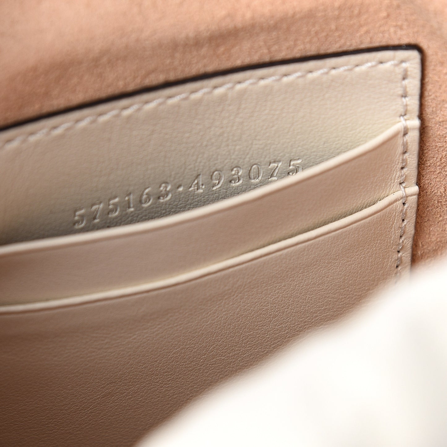 Calfskin Matelasse Mini GG Marmont 2.0 Bucket Bag White