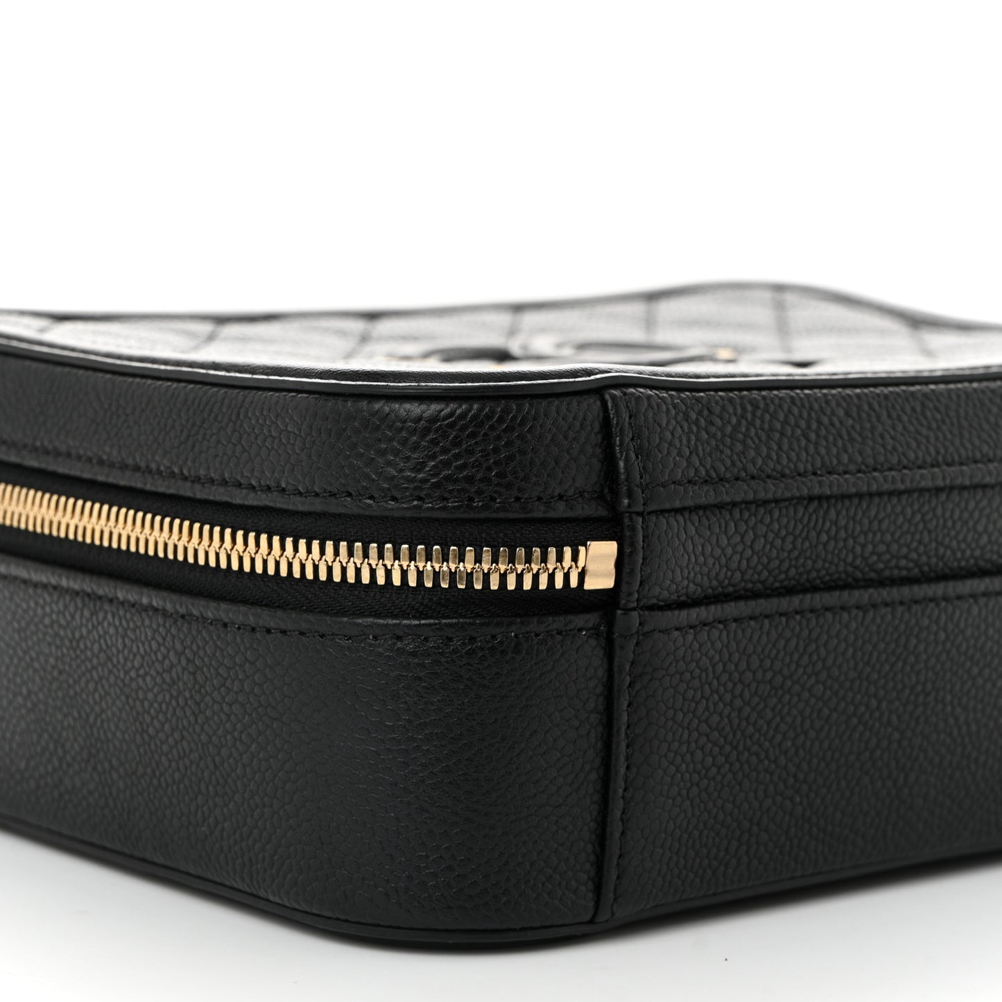 Caviar Quilted Medium CC Filigree Vanity Case Black