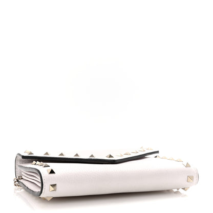 Valentino Garavani Pebbled Calfskin Rockstud Envelope Wallet on Chain White 4 of 9