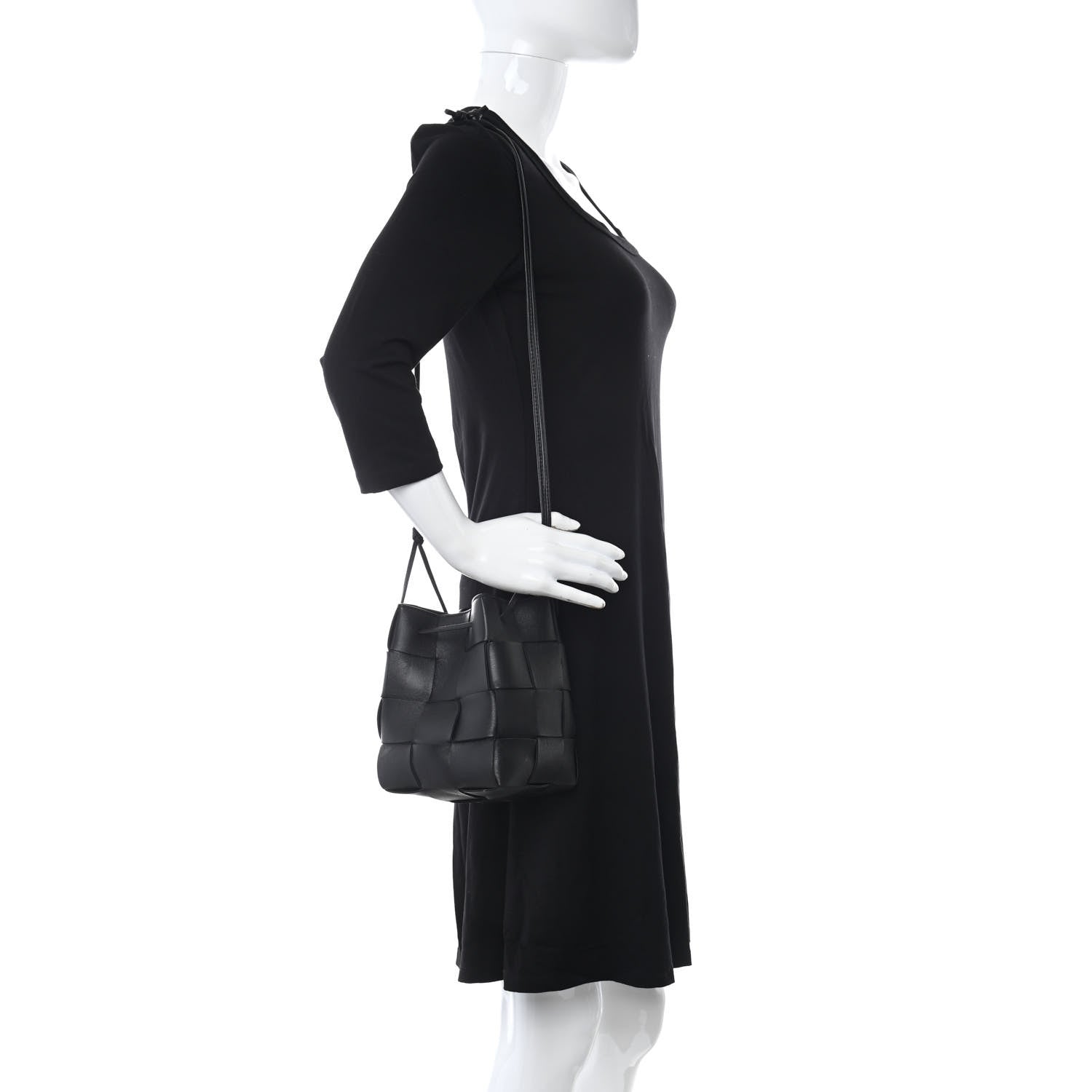 Bottega Veneta Nappa Maxi Intrecciato Cassette Bucket Bag Black 2 of 10