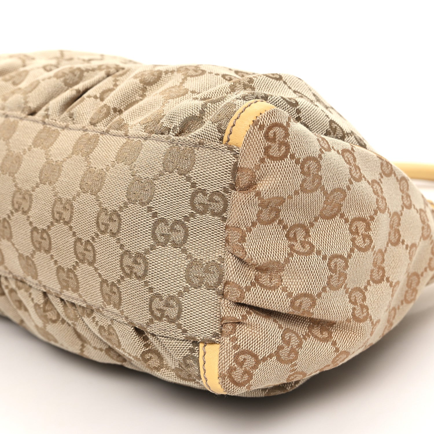 Gucci Monogram Medium D Gold Ring Hob Yellow 10 of 10