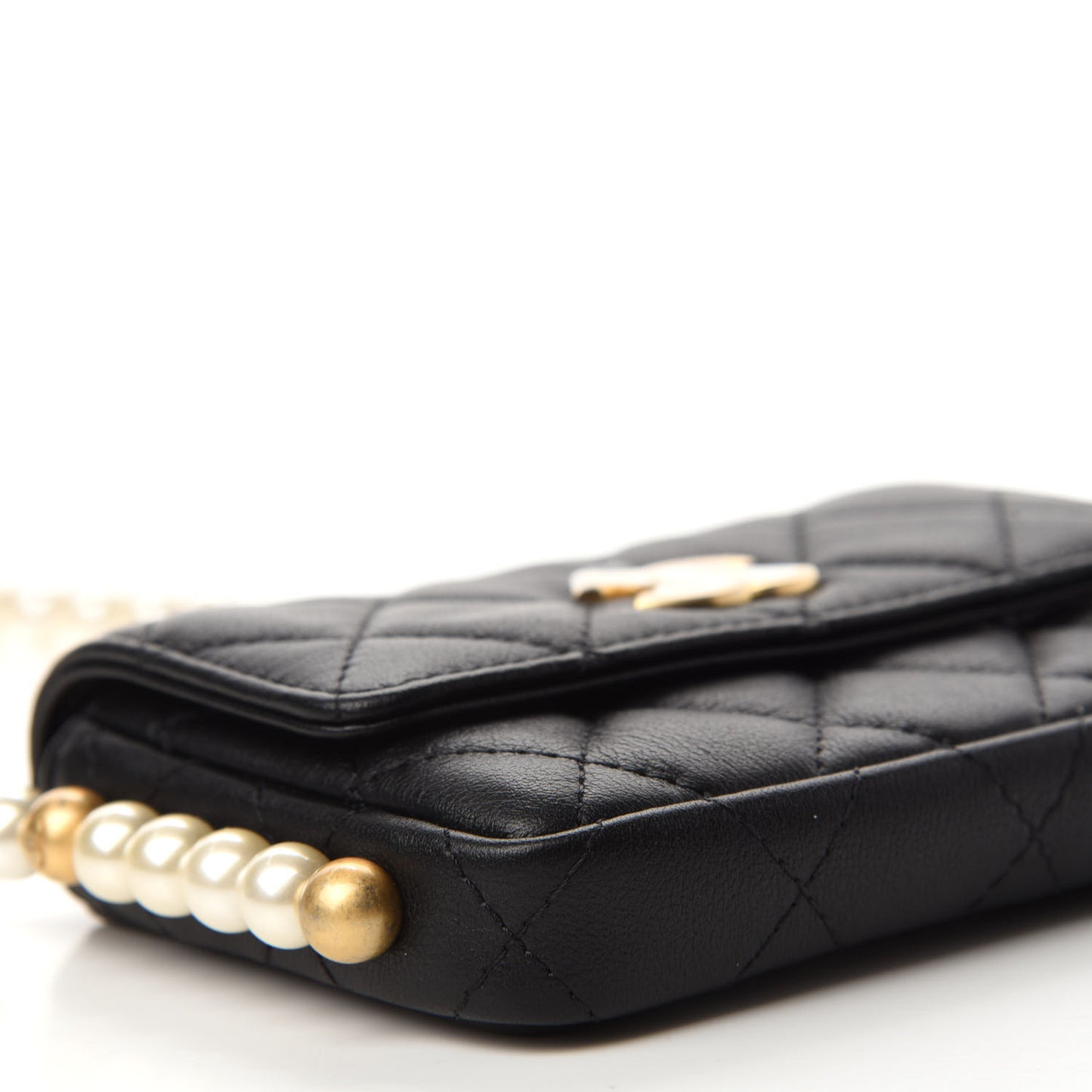 Calfskin Quilted About Pearls Card Holder Flap With Chain Black