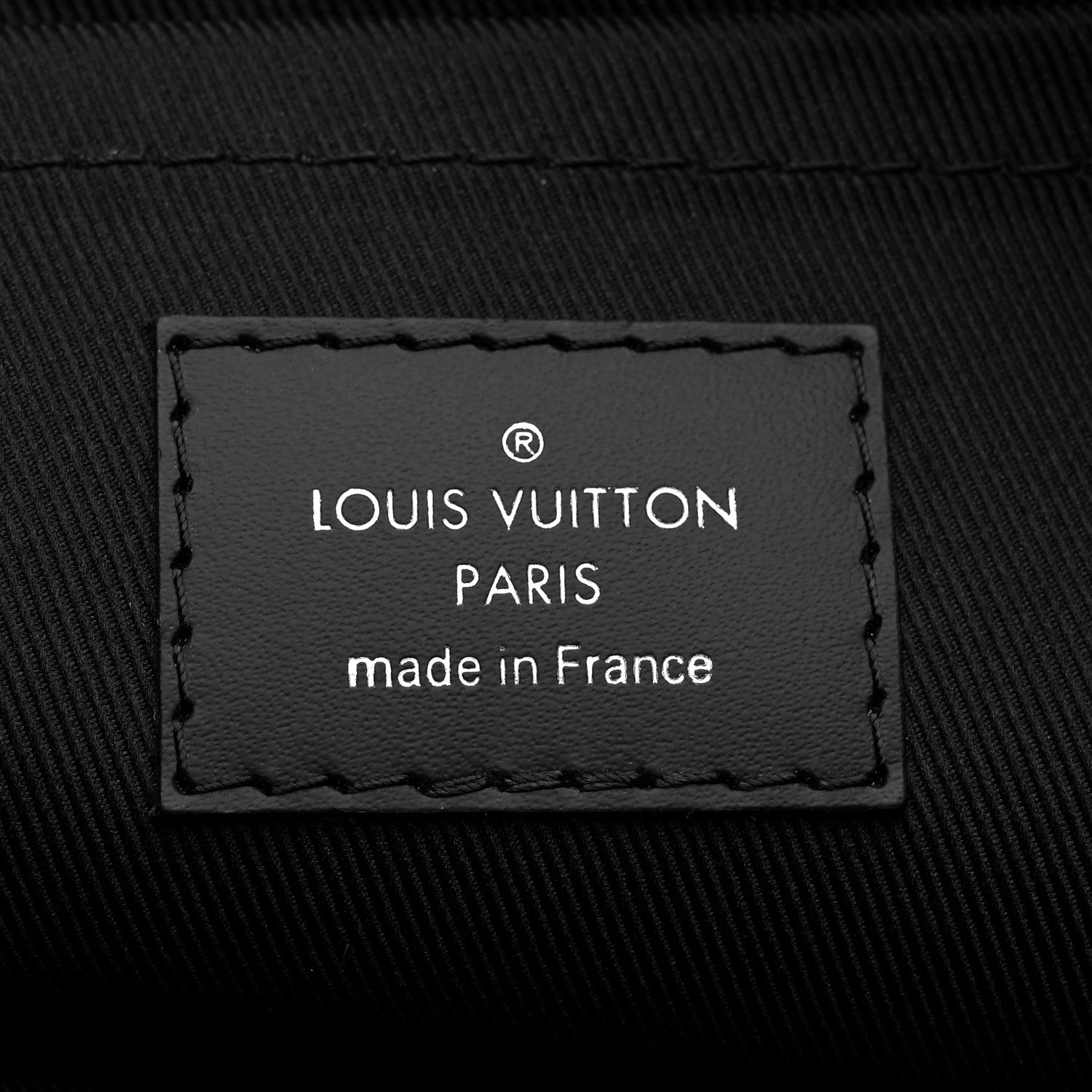 Louis Vuitton Monogram Eclipse Discovery Pochette GM 7 of 9