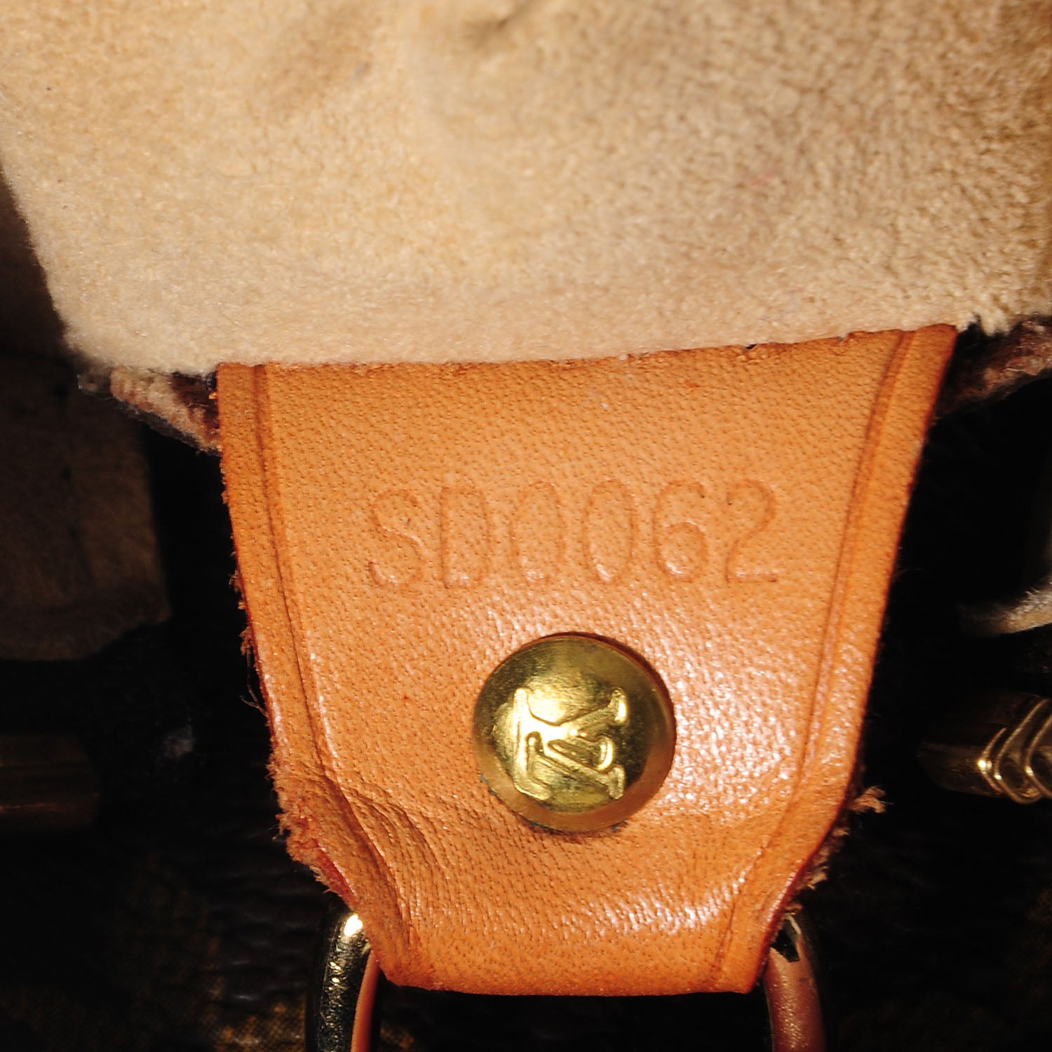 Louis Vuitton Monogram Looping GM 7 of 7