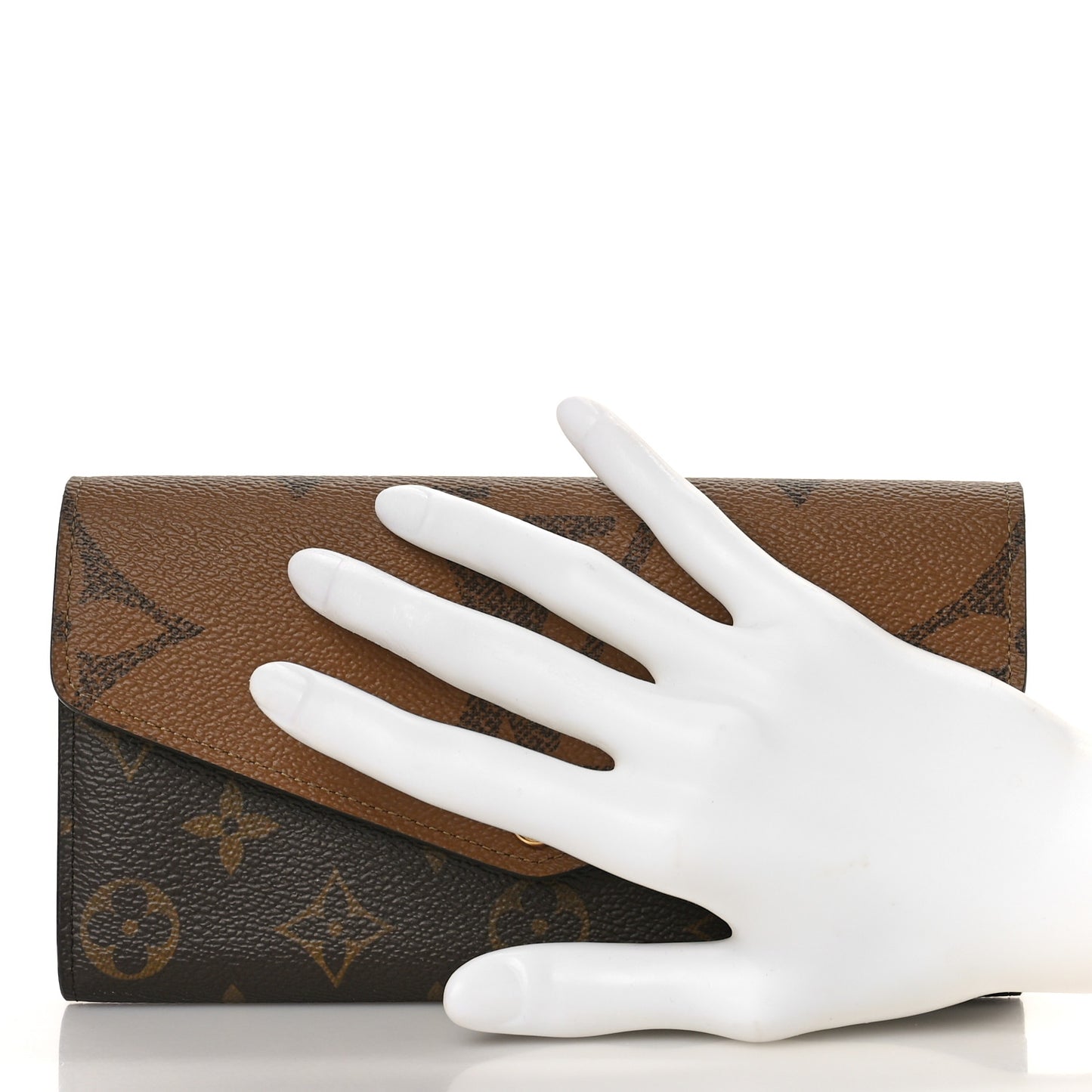 Reverse Monogram Giant Sarah Wallet